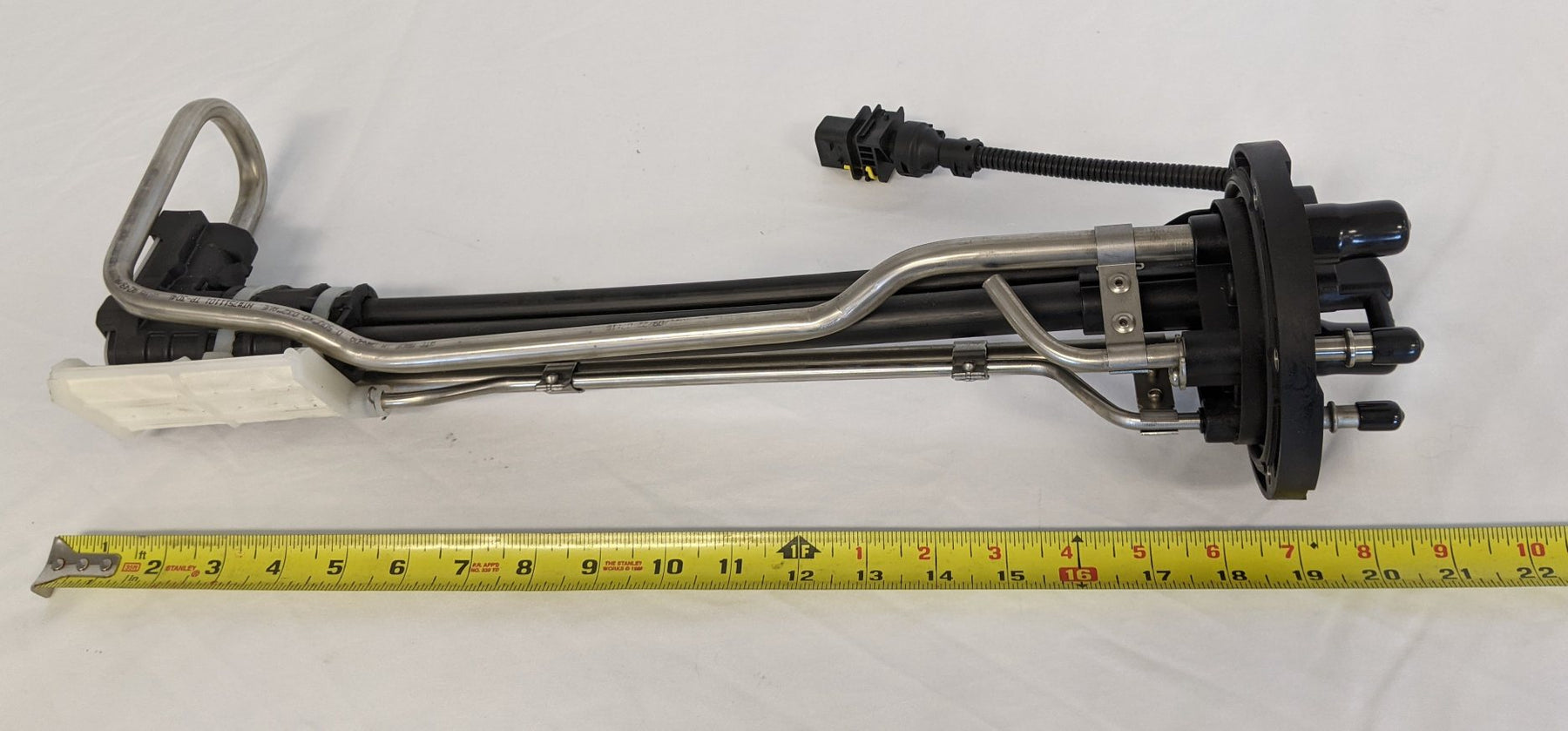 Freightliner OEM Cummins 6 Bolt DEF Tank SSI Header - P/N 04-31354-004