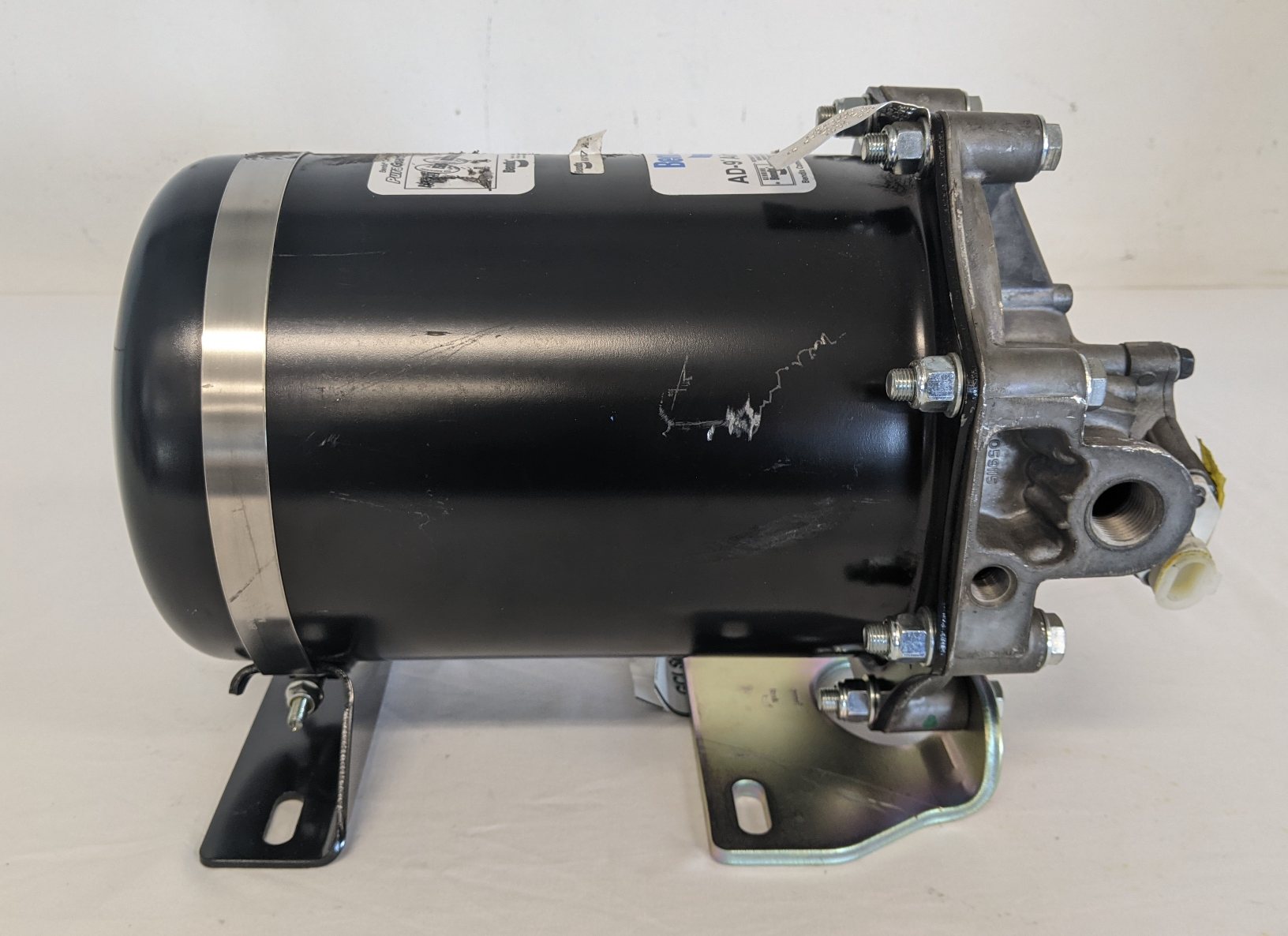 Bendix AD-9, 90° Soft Seat Air Dryer w/ Drain & Check Valves - P/N BW K041107 (9320671478076)