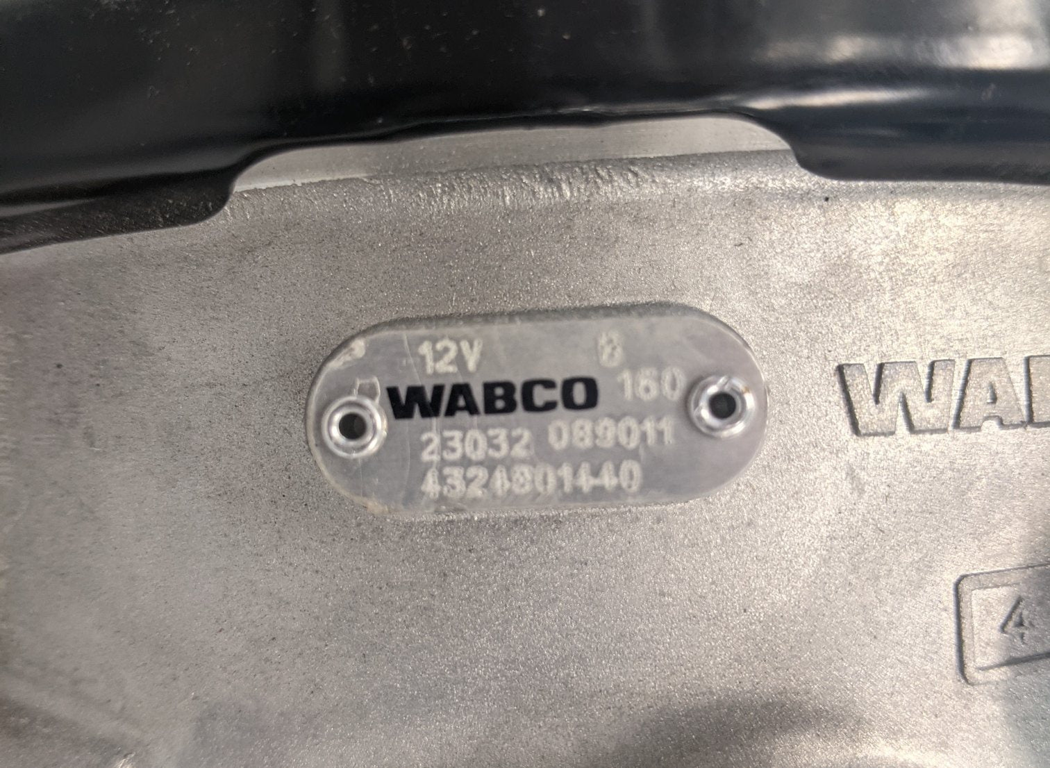 Wabco SS HP No OC Air Dryer w/ Drain & Check Valves - P/N WAB 4324801440 (9320681341244)