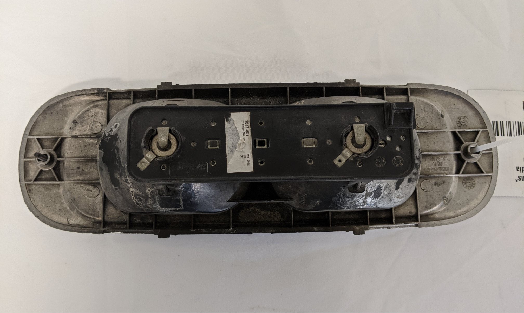 *Used Missing Lens* Freightliner Cascadia Sleeper  Lamp - P/N  22-60999-000 (9004782223676)