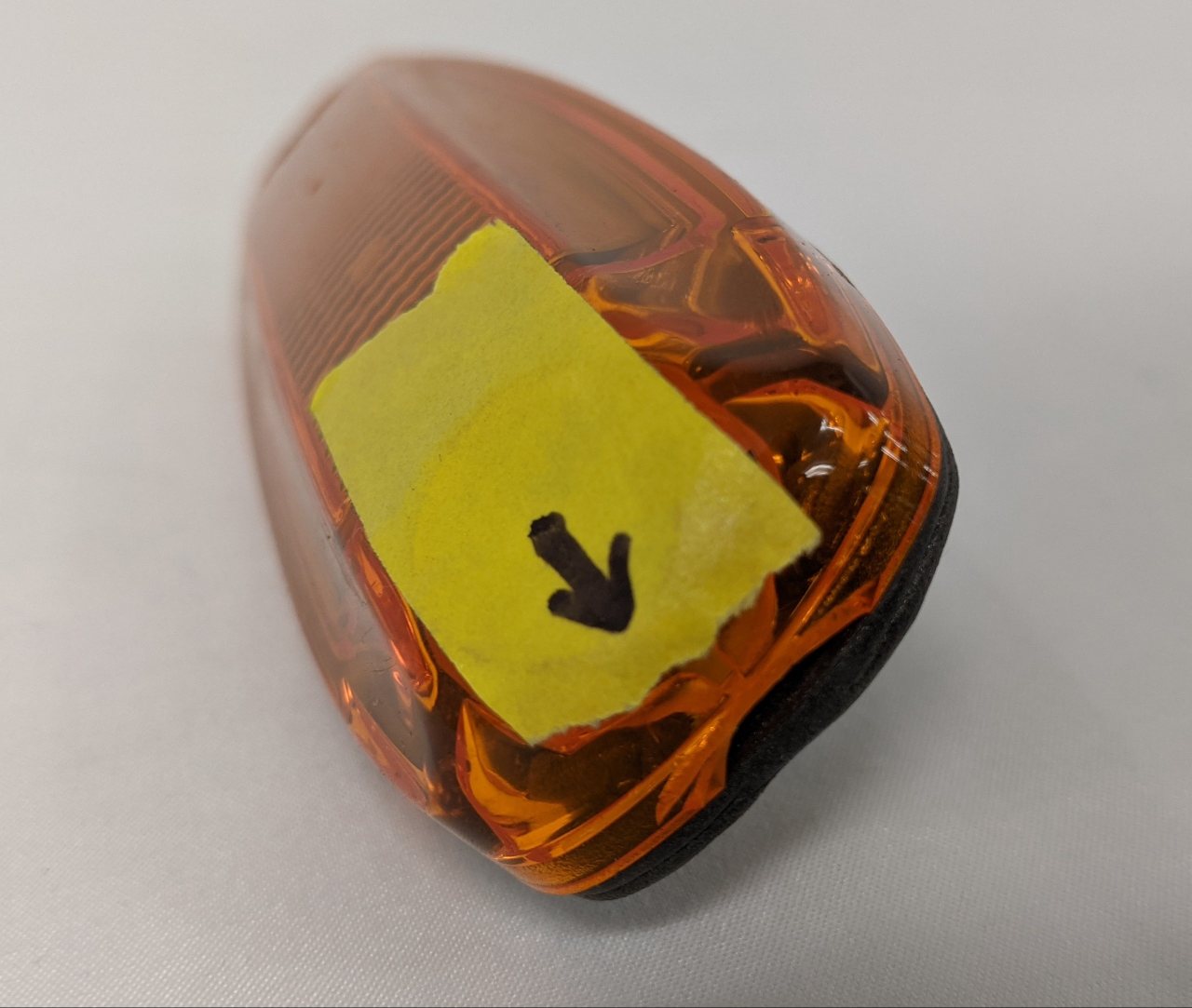 *Chipped* Freightliner Low Profile Amber Marker Lamp - P/N  A66-01728-001 (9344367427900)