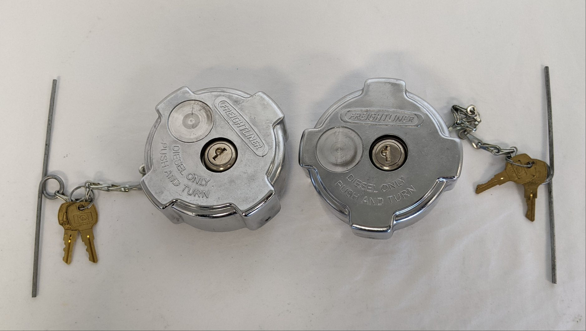 *Lot of 2* Freightliner ¼" Turn Keyed Alike Chrome Fuel Cap - P/N 03-37017-003 (9391437611324)