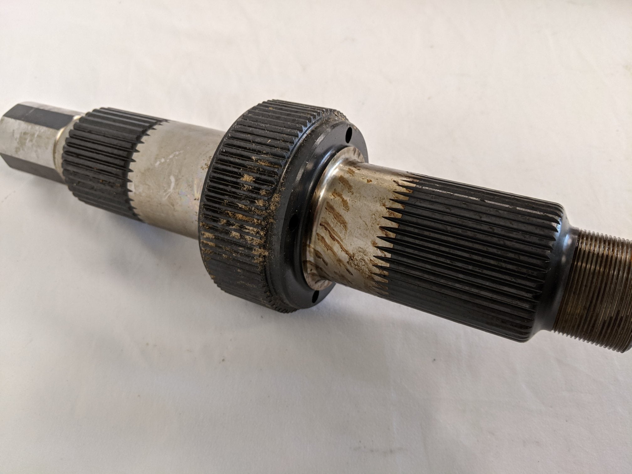 Spicer Input Shaft & Bushing Kit - P/N 504181