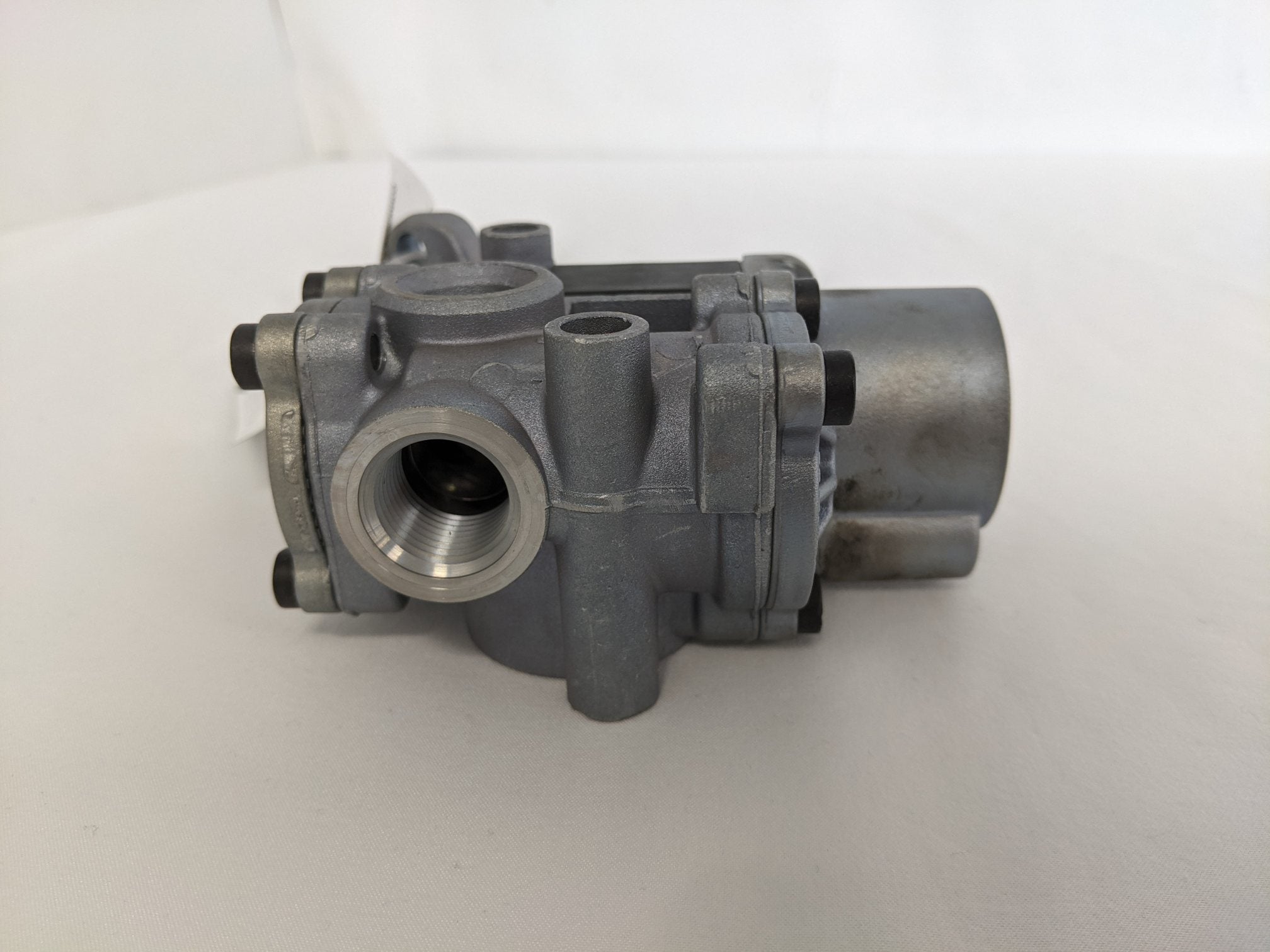 Wabco ABS (Antilock Brakes) Modulator Valve - P/N 4721950760 (9382802555196)