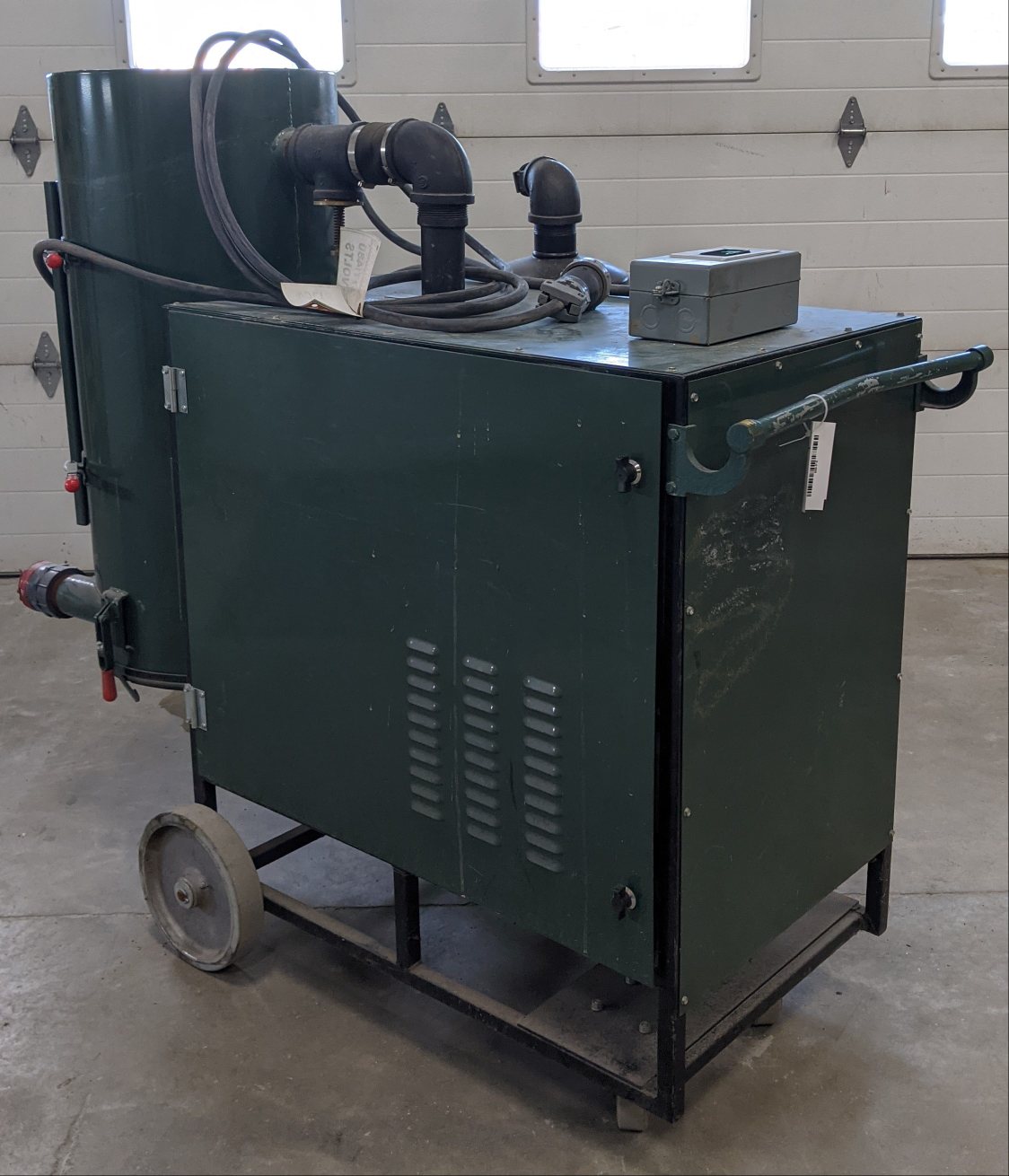 Used Acro Wand 600 Series Industrial Portable Vacuum (9386177134908)