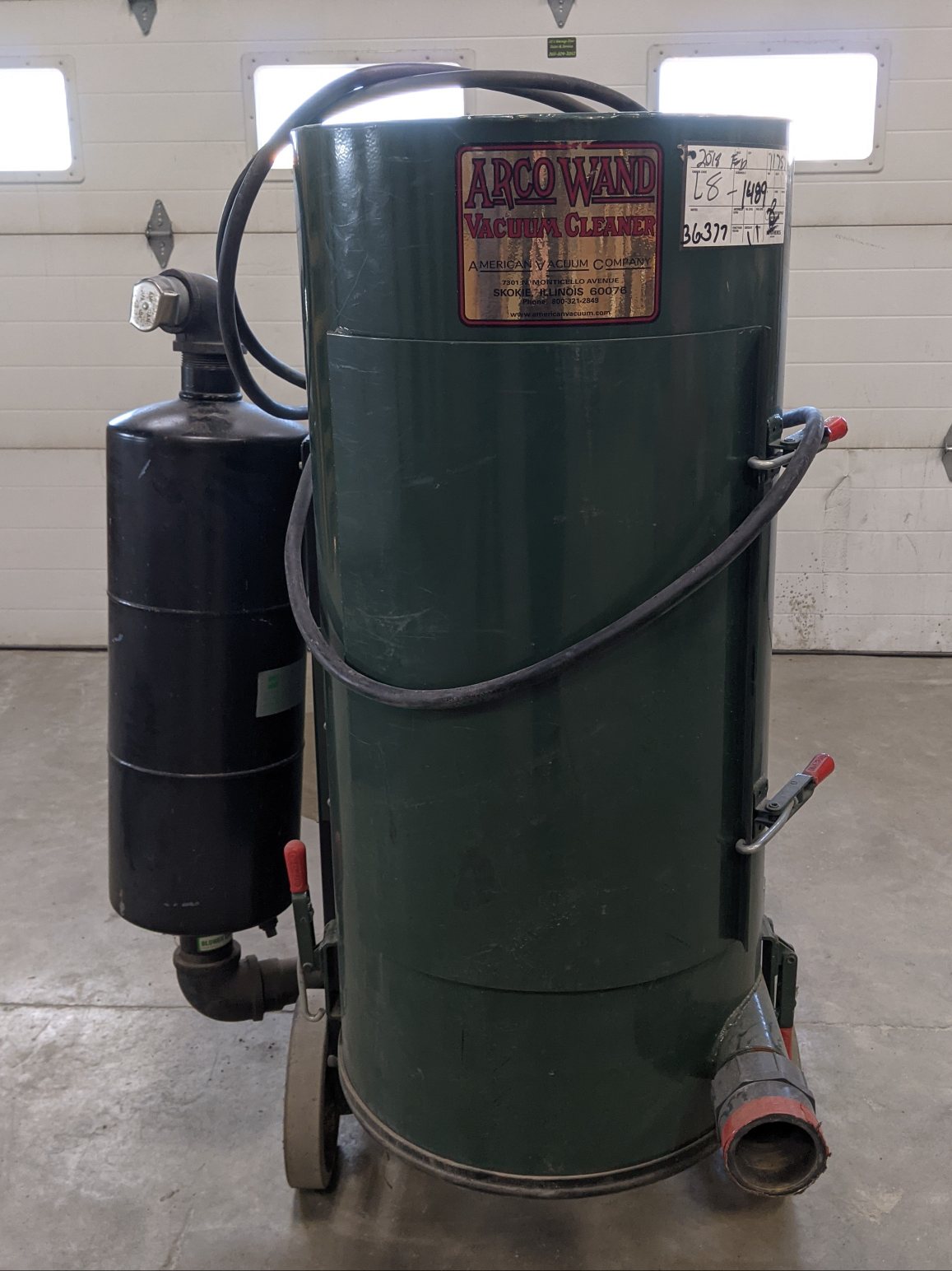 Used Acro Wand 600 Series Industrial Portable Vacuum (9386177134908)