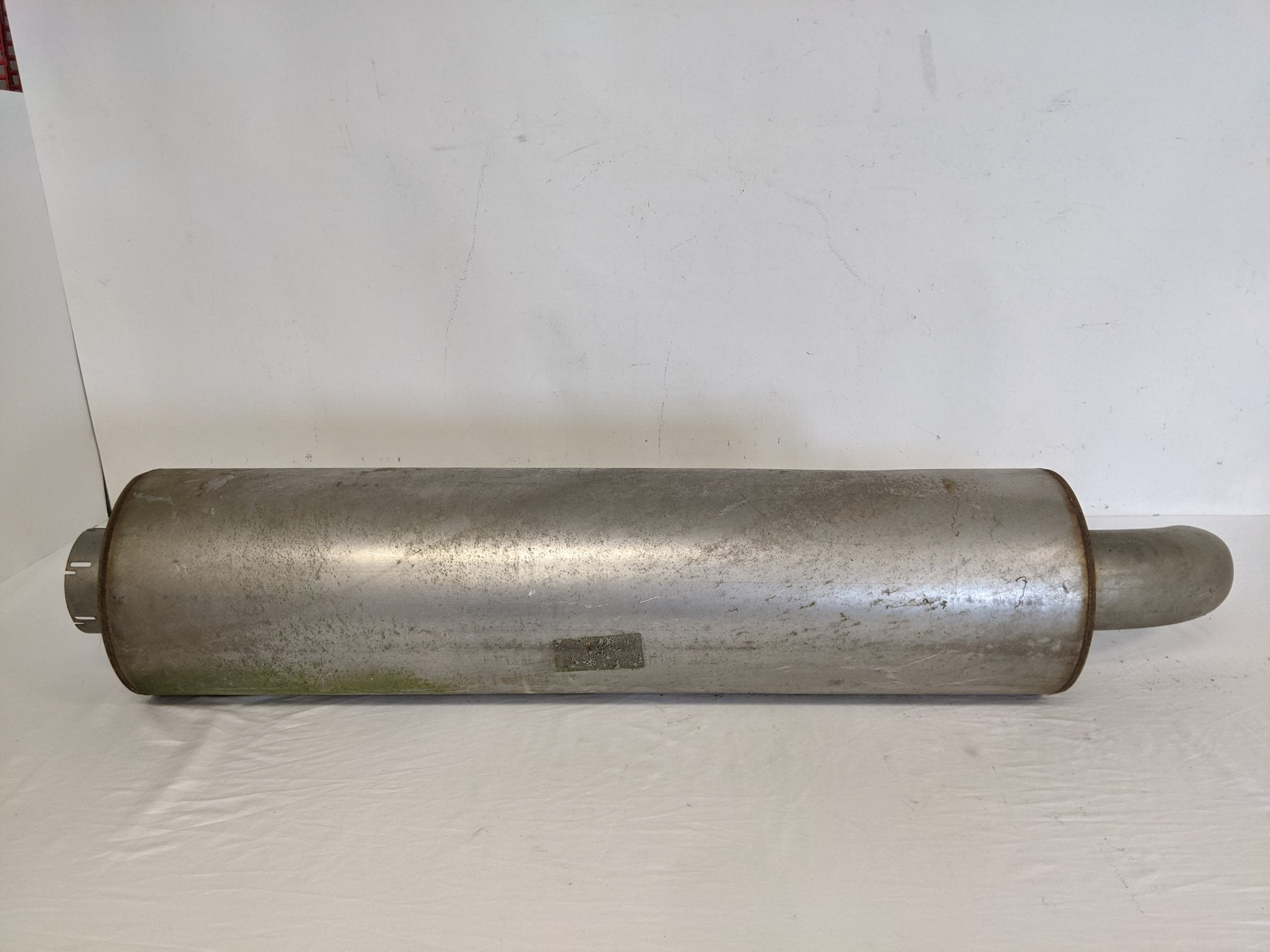 Dented* Donaldson MFM11 0867 Fixed Spout Muffler - P/N 04-19698-000