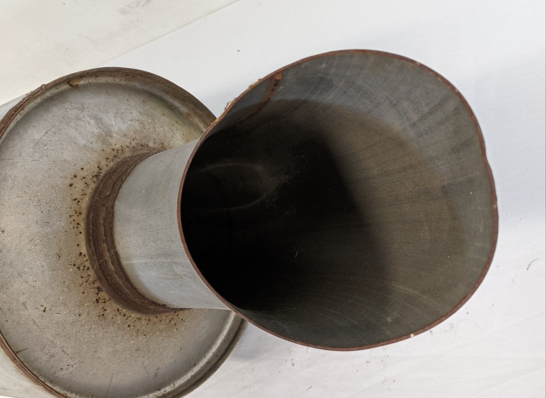 Dented* Donaldson MFM11 0867 Fixed Spout Muffler - P/N 04-19698-000