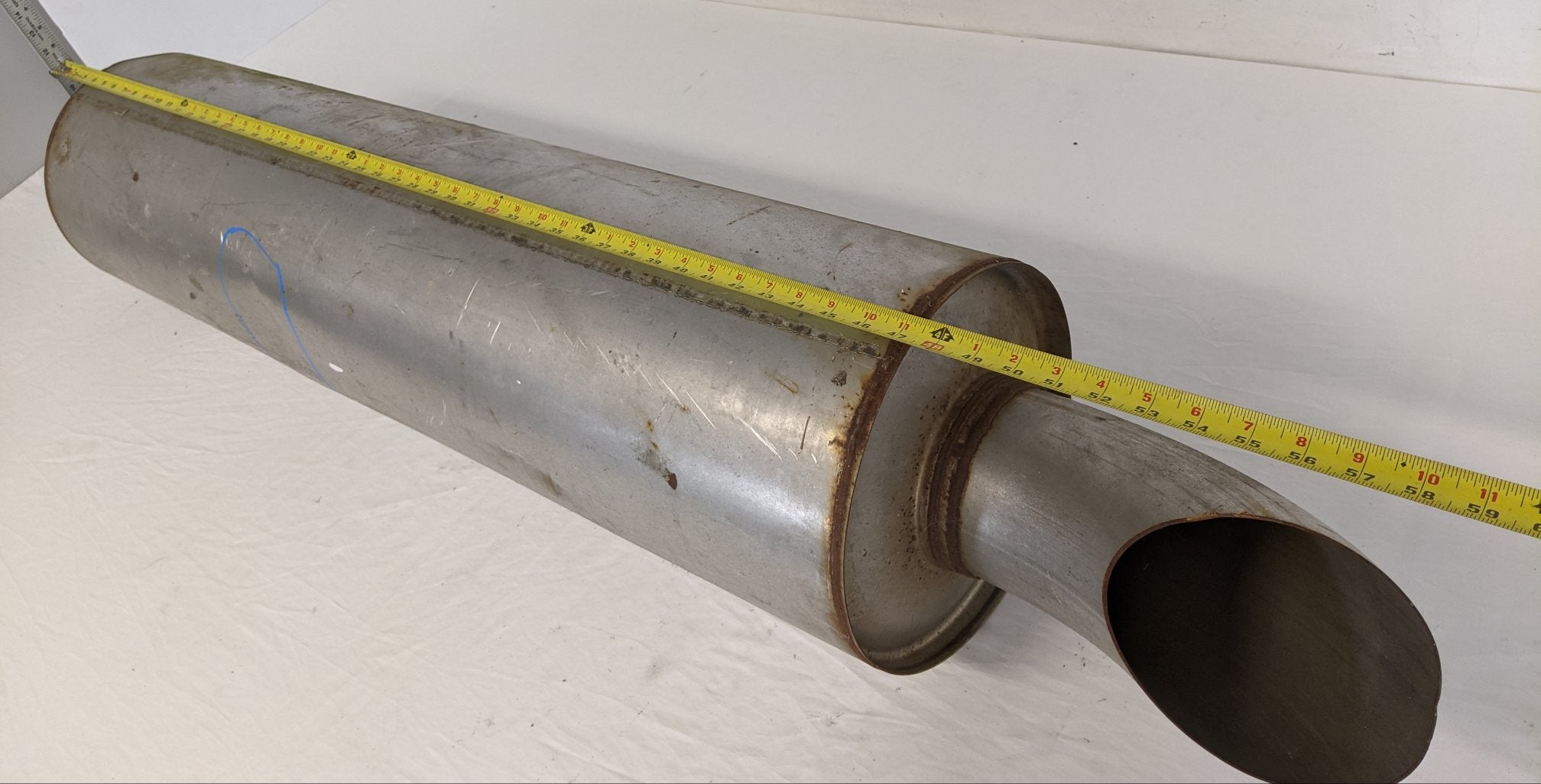 Dented* Donaldson MFM11 0867 Fixed Spout Muffler - P/N 04-19698-000