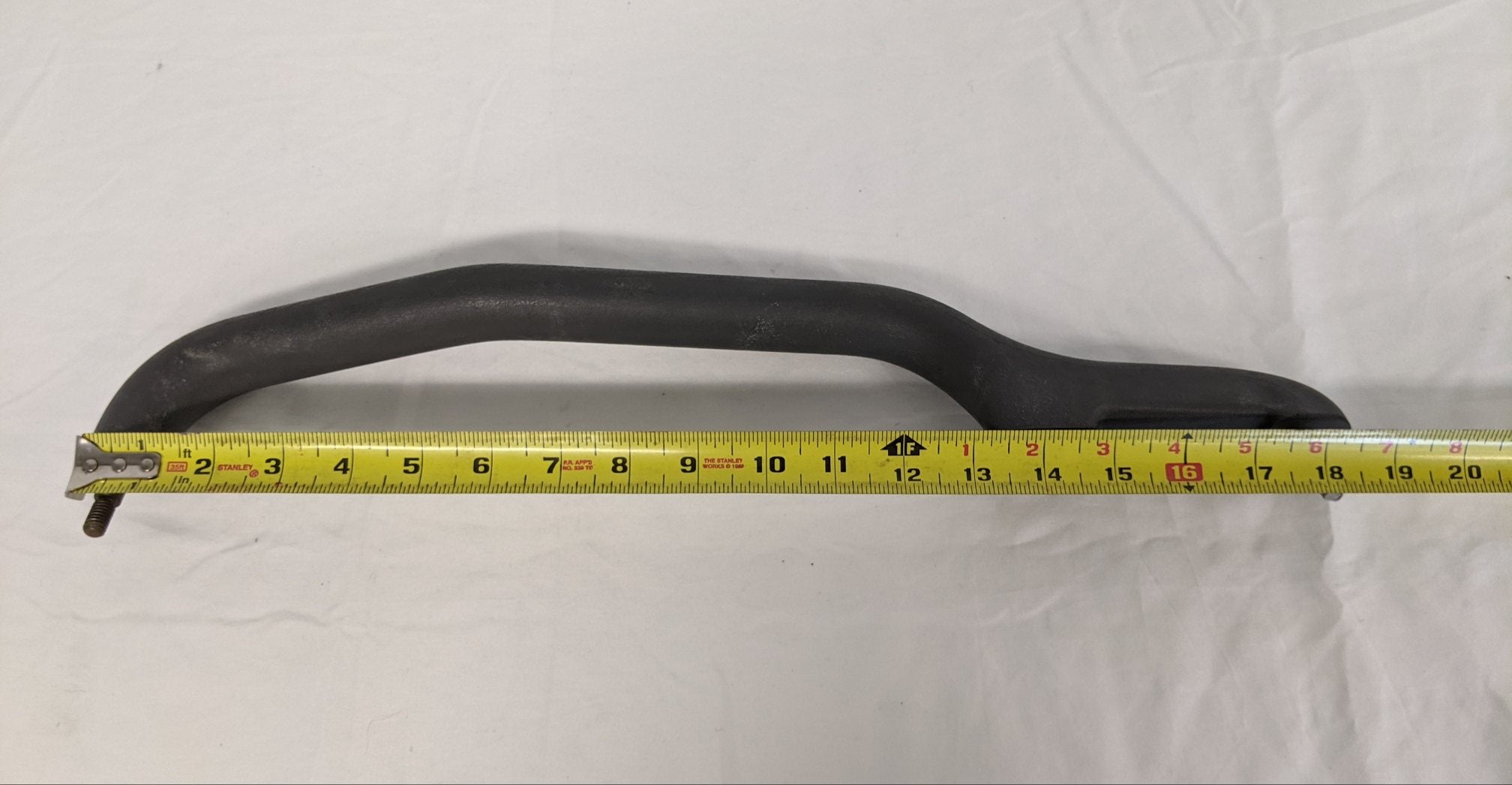 Used Freightliner  18.75" Grab Handle P/N  A18-31362-000 (3939753885782)