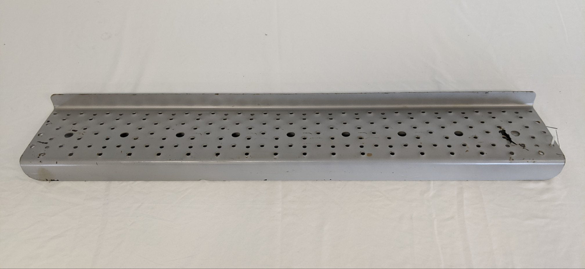 Used Freightliner 36 ½" x 6 ½" Argent Silver Painted Steel Step - P/N 22-52438-005 (9442826256700)