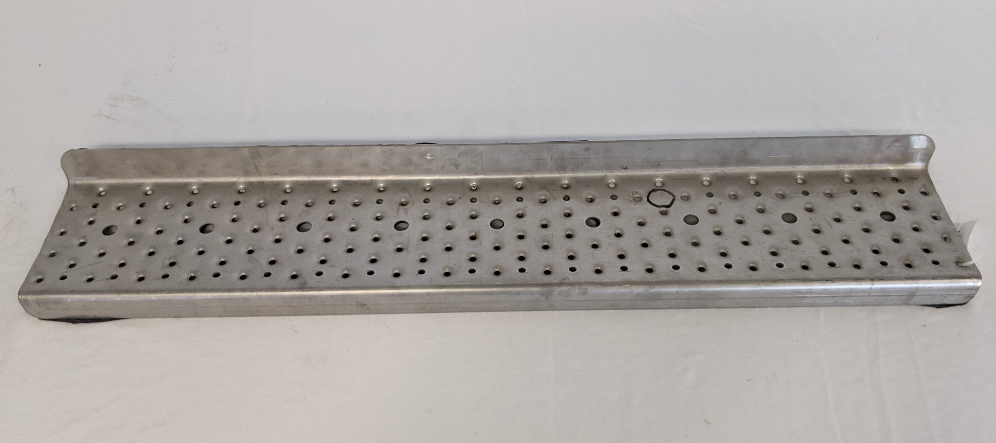 Freightliner 36 ⅜" x 6 ¼" Polished Stainless Steel Step Plate - P/N 22-74603-005 (9451924390204)