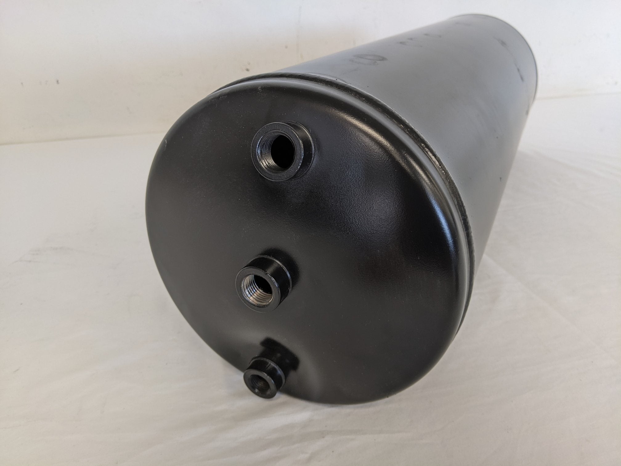 Freightliner 1740 cu. in. 9" DIA Steel Air Tank - P/N 12-17023-007 (9480339095868)