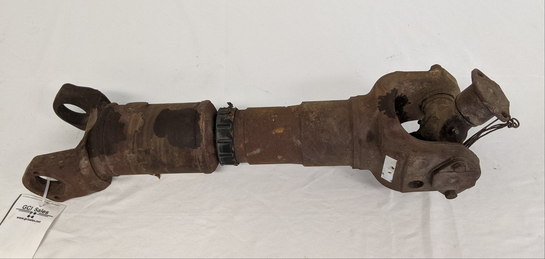 Used DTNA 24" (#3) 29°  Full Round 1710 Interaxle Driveshaft - P/N A09-10019-240 (9480888090940)