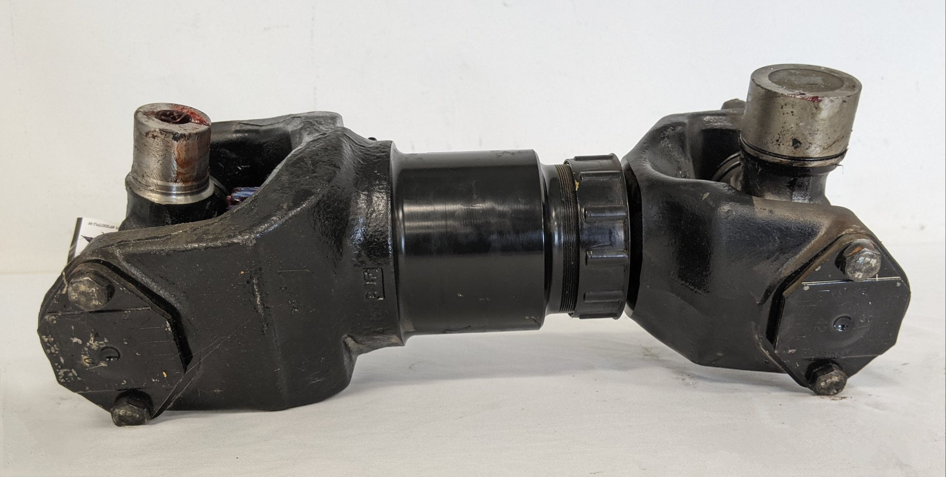 Used Spicer Short Coupled 1710-HR Rear Drive Shaft w/ Yokes - P/N A09-11692-000 (9480904966460)