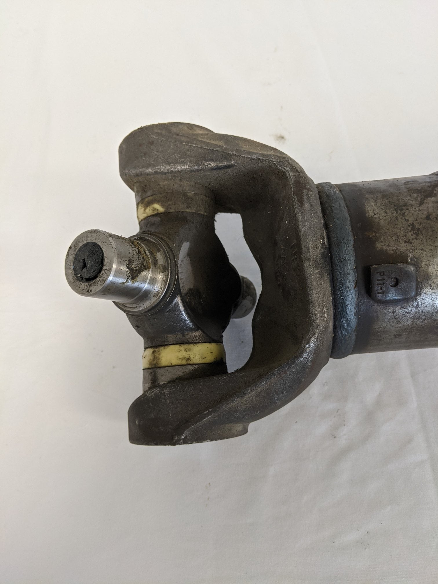 Meritor 22 ½" (#3) 30° RPL20 Inter-Axle Driveline w/ Yokes - P/N A09-10601-222 (9480883929404)