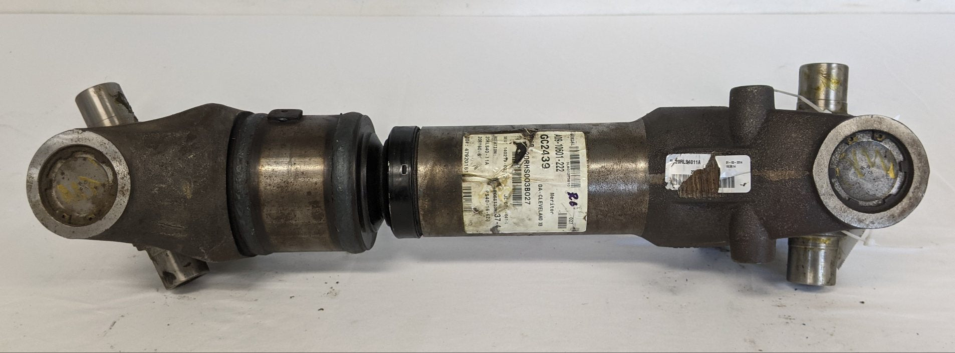 Meritor 22 ½" (#3) 30° RPL20 Inter-Axle Driveline w/ Yokes - P/N A09-10601-222 (9480883929404)