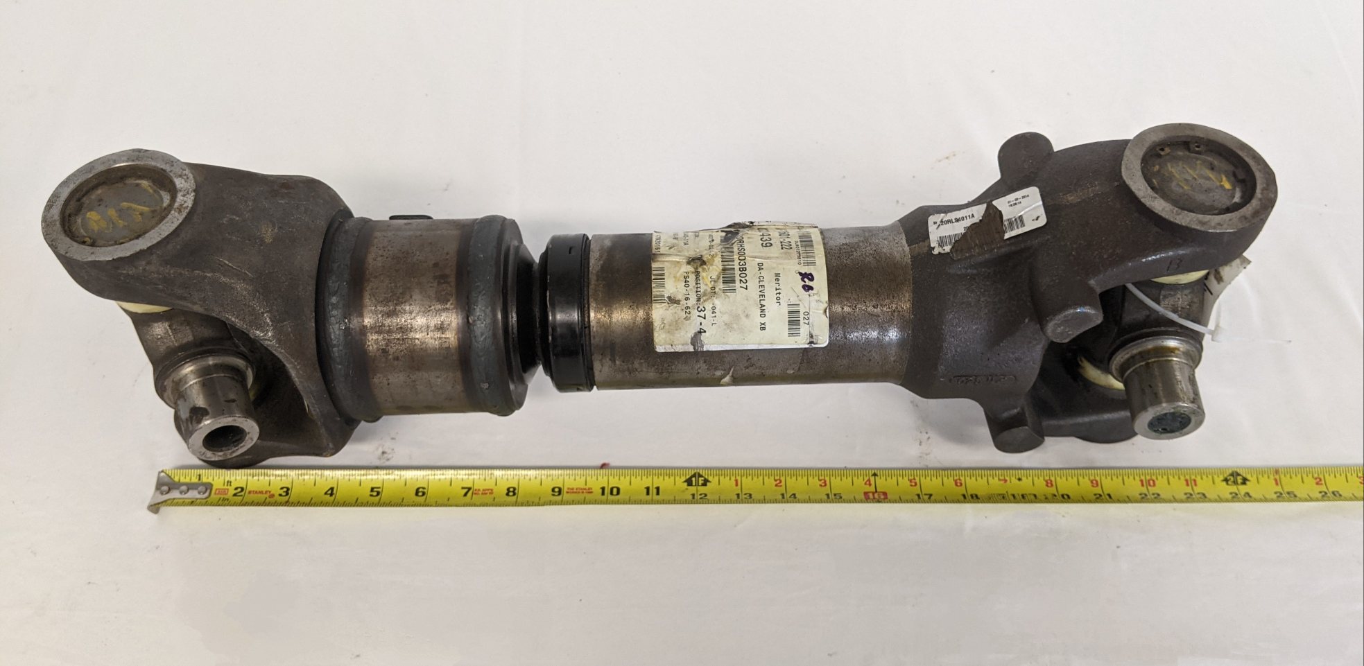 Meritor 22 ½" (#3) 30° RPL20 Inter-Axle Driveline w/ Yokes - P/N A09-10601-222 (9480883929404)