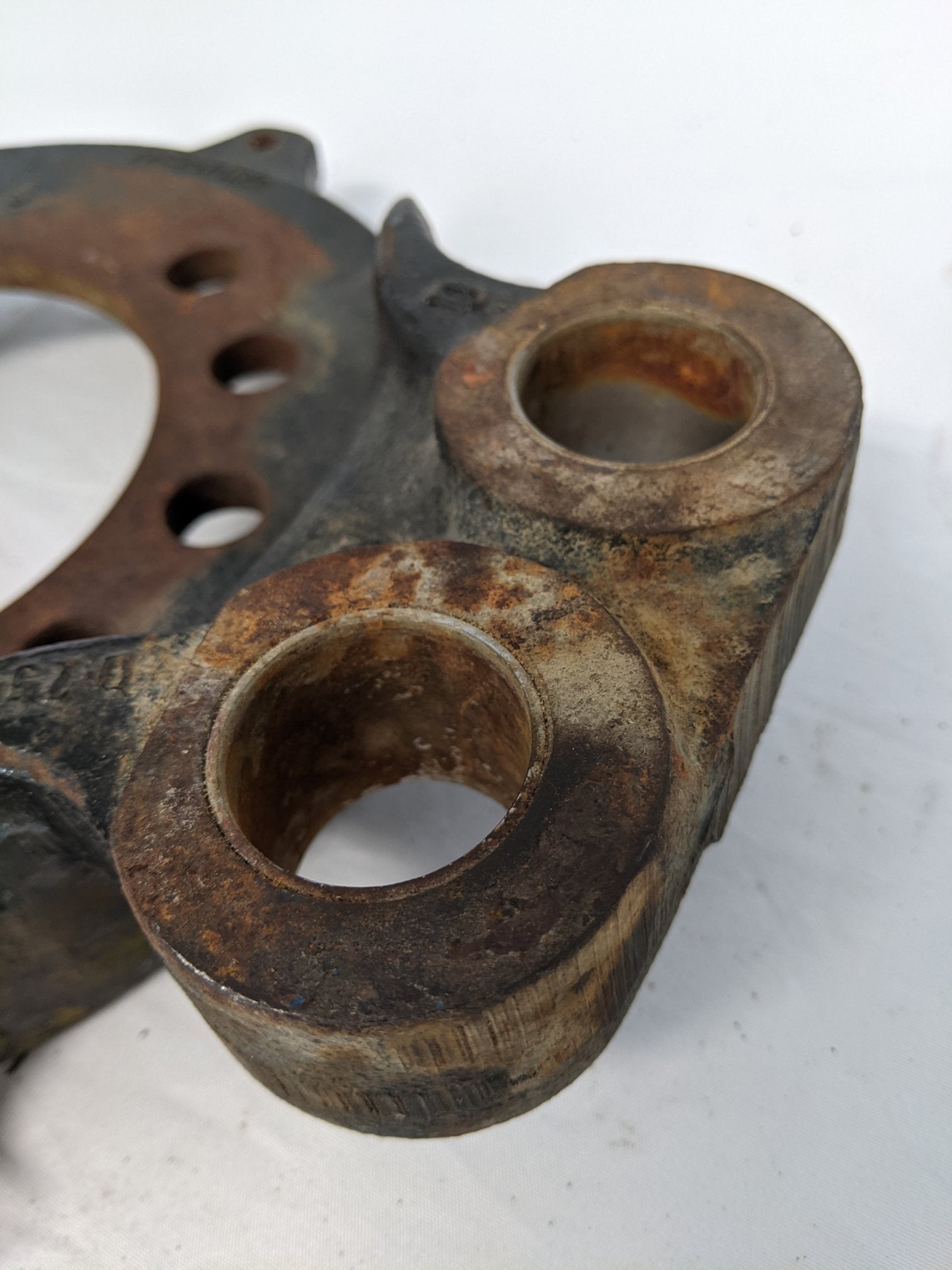 Meritor Cast Iron Front Brake Spider | P/N A2-3211X7252