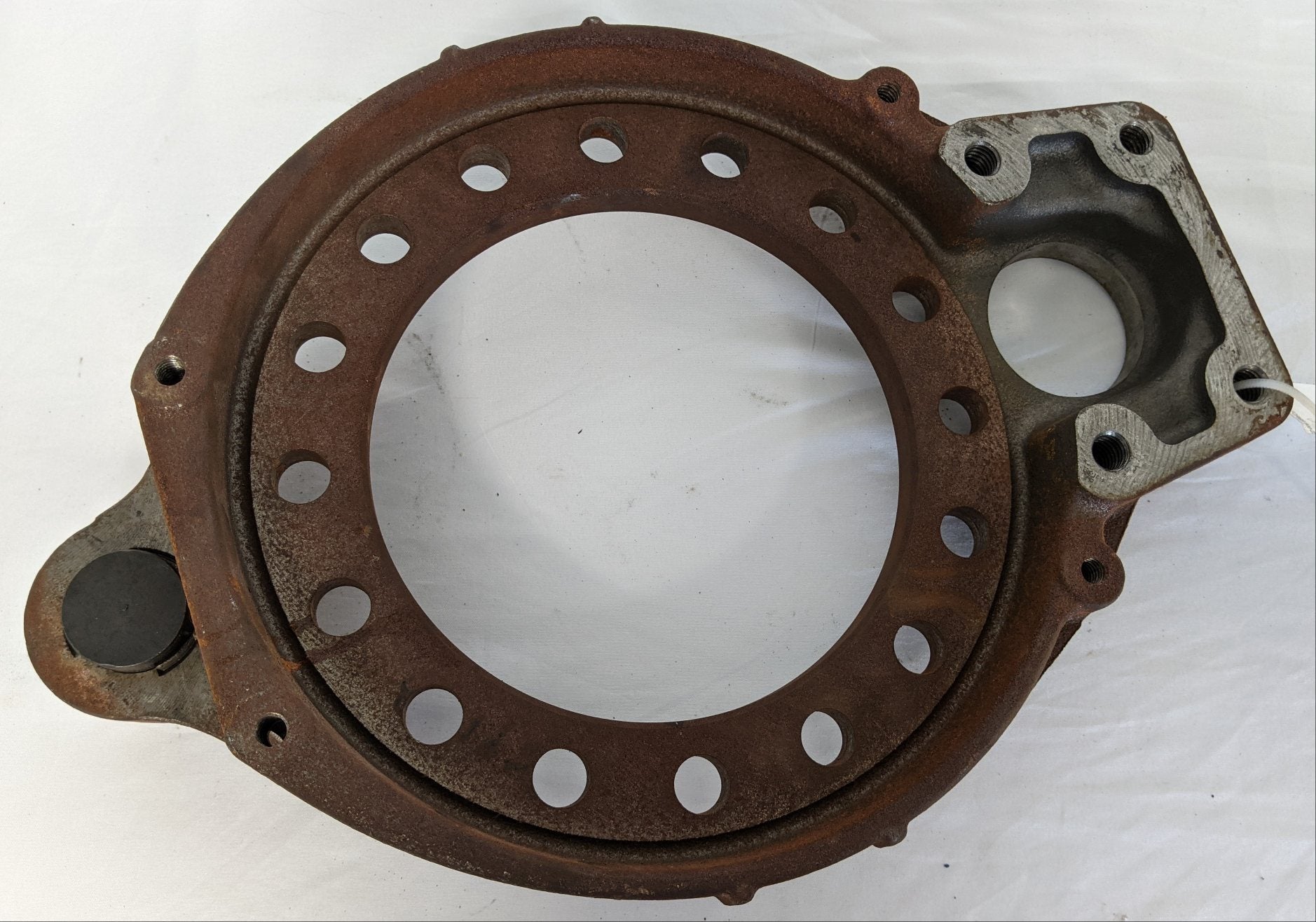 Bendix Cast Iron Brake Spider & Pin Assembly - P/N 808726