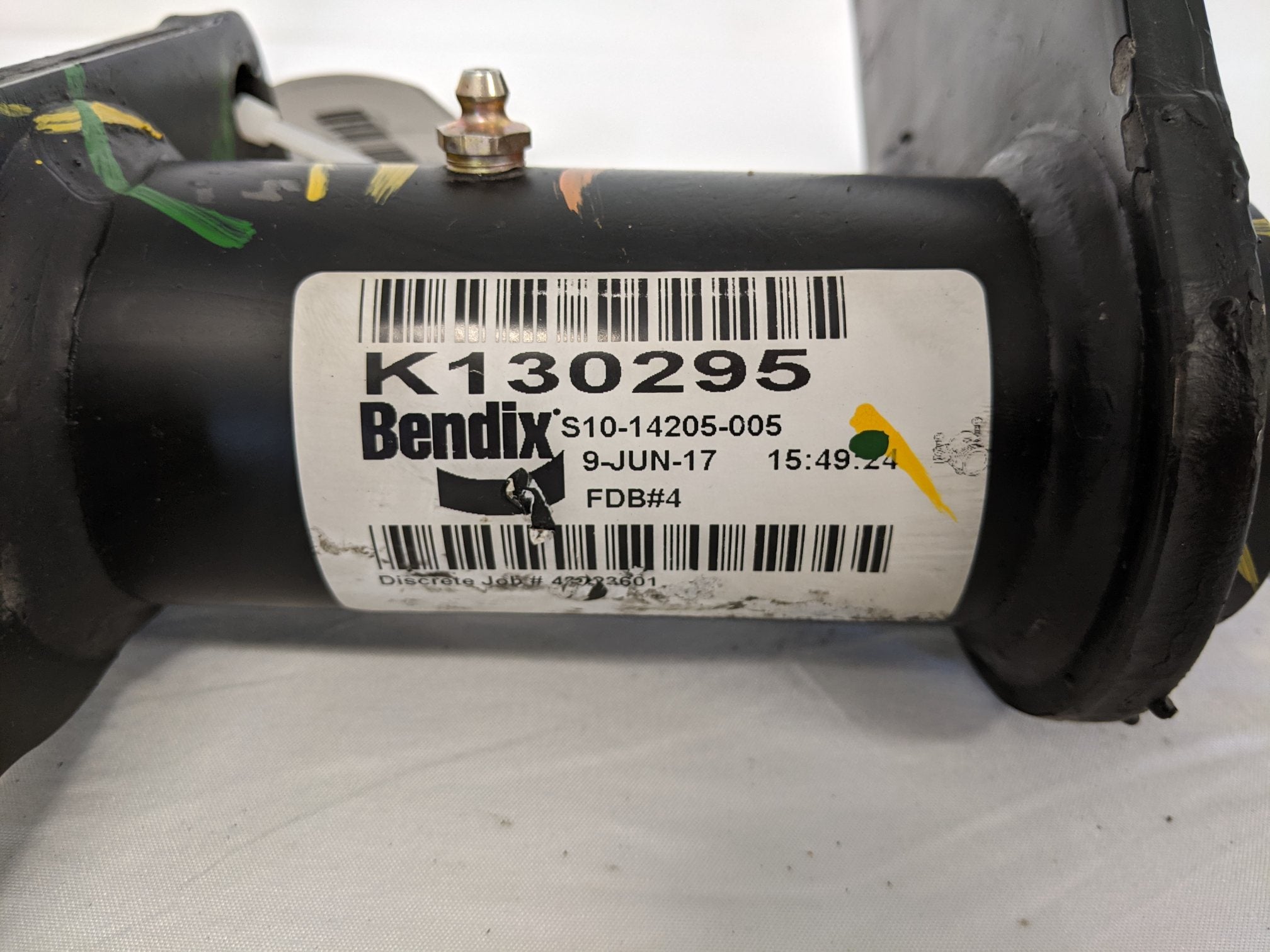 *New Take Off* Bendix Brake Camshaft P/N K117577 & Housing P/N K121483 (9553588977980)