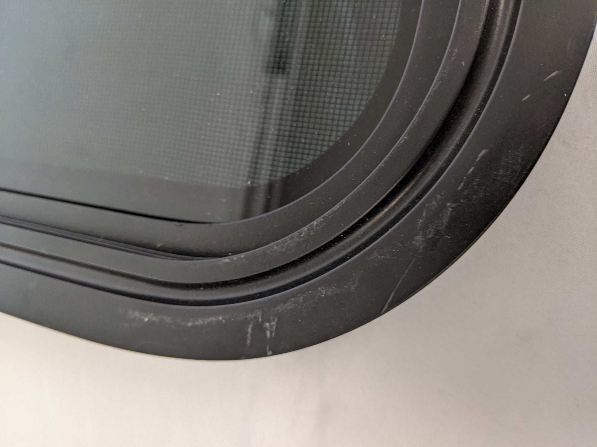 Freightliner Cascadia Side Sleeper Window w/ Retainer - P/N A18-63653-000 (3939768402006)