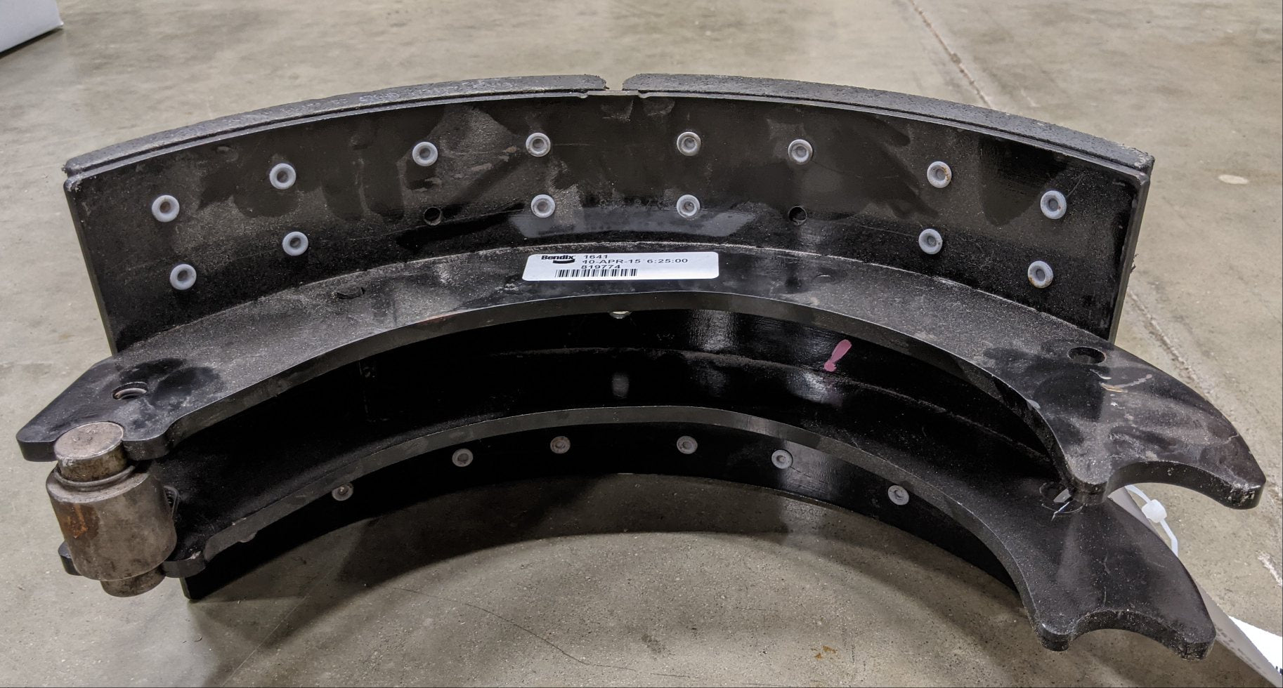 *New Take-Off *2 Sets* Bendix 16.5" 4709 ES420 7" Brake Shoe Kit - P/N BW 819774 (9536894370108)