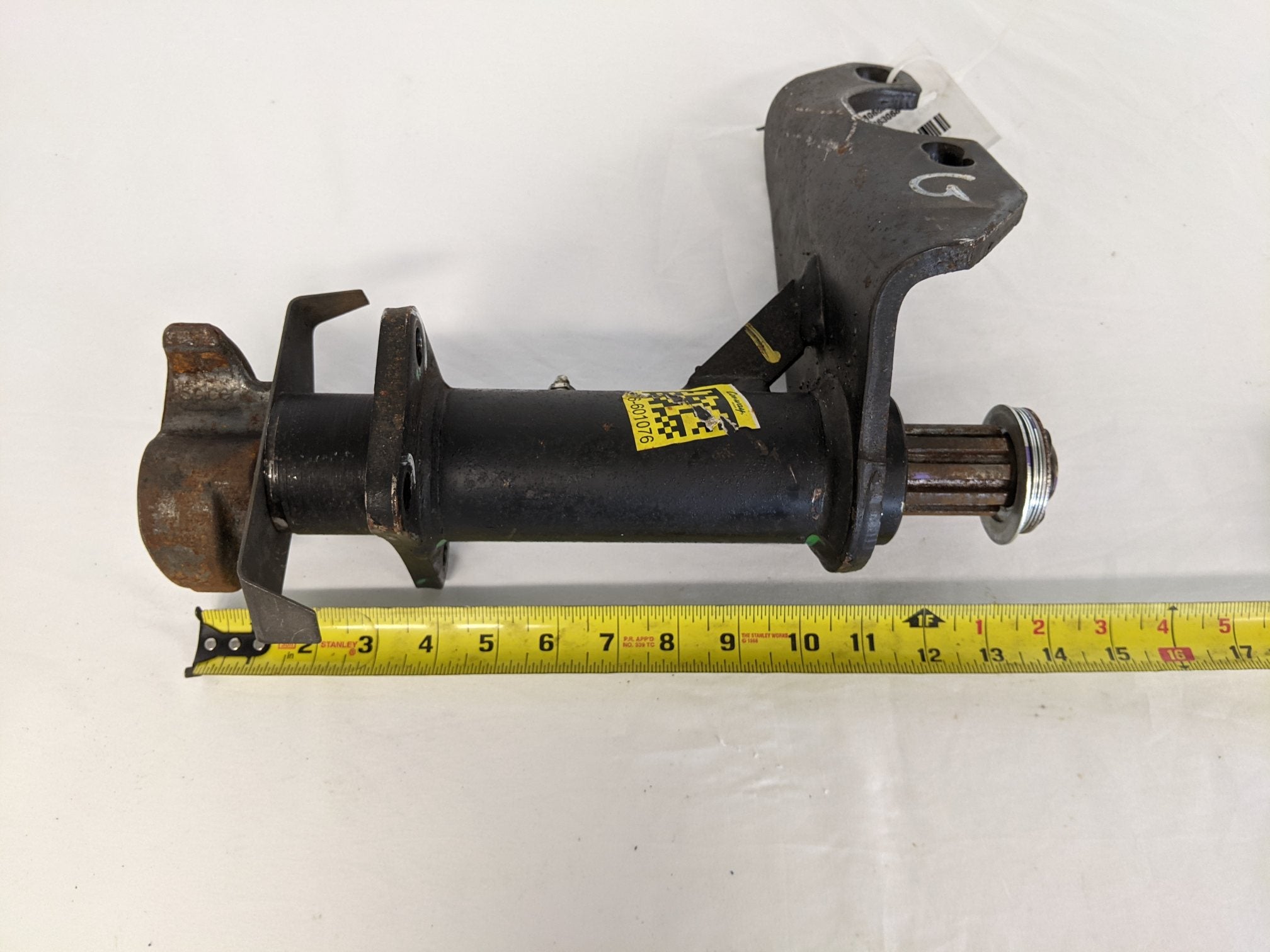 *New Take Off* Bendix Brake Camshaft P/N: 806526 & Housing P/N K063068 (9553577640252)