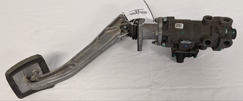 Damaged Plug* Freightliner Foot Brake Pedal - P/N 9618992110
