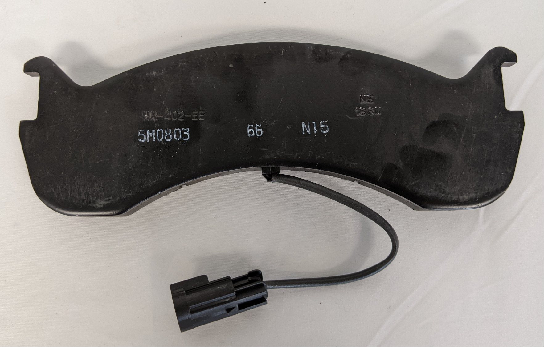 Disc Brake Pads with Wear Sensor Indicator- 66MM-P/N: HX-402-EE