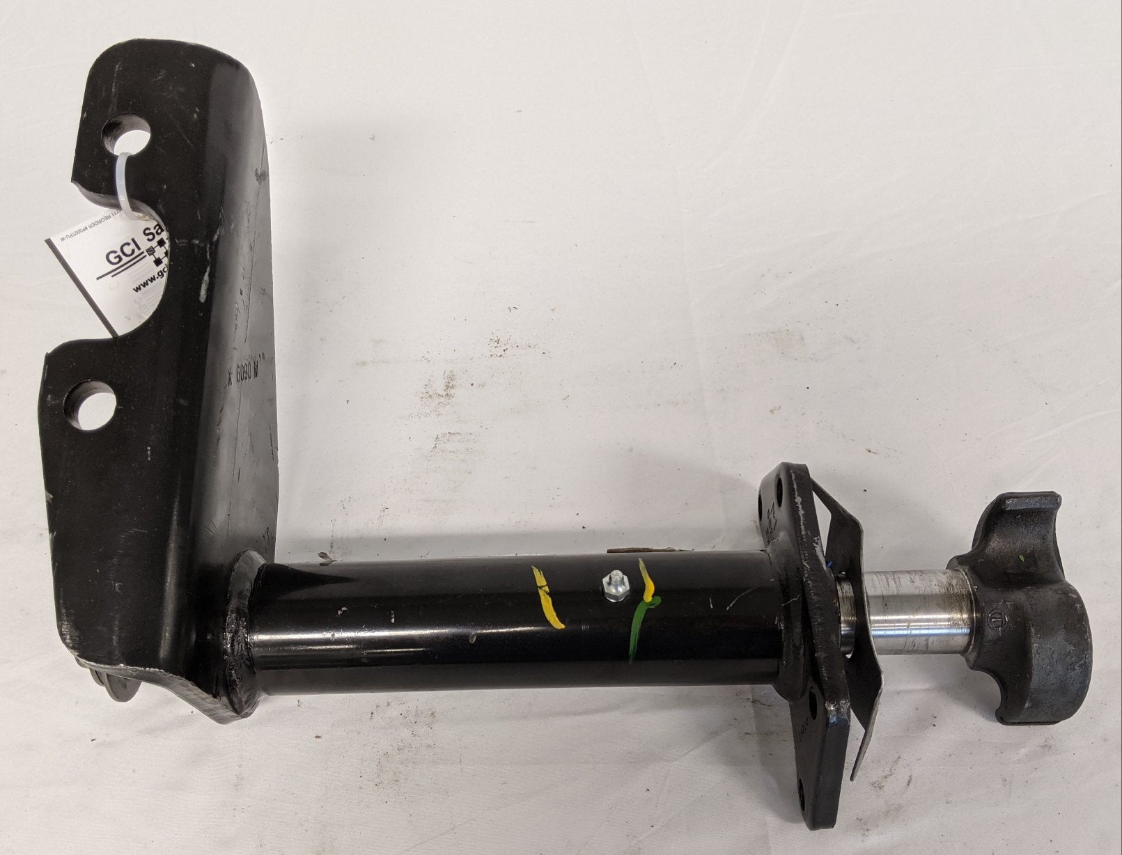 Meritor Brake Camshaft P/N 2210H7678 & Housing P/N C6 3299F6090