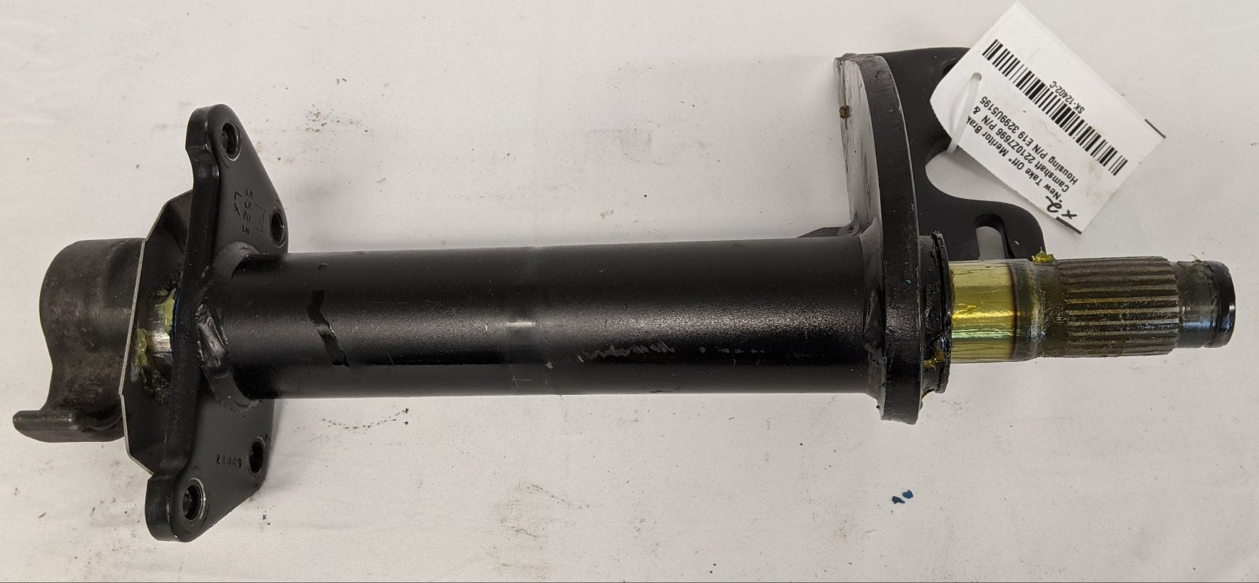 Meritor Brake Camshaft 2210Z7696 & Housing P/N E19 3299U5195