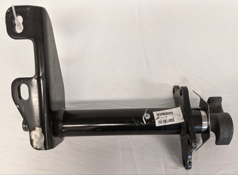 Meritor Brake Camshaft P/N 2210H7678 & Housing P/N Q51 3299Q6257