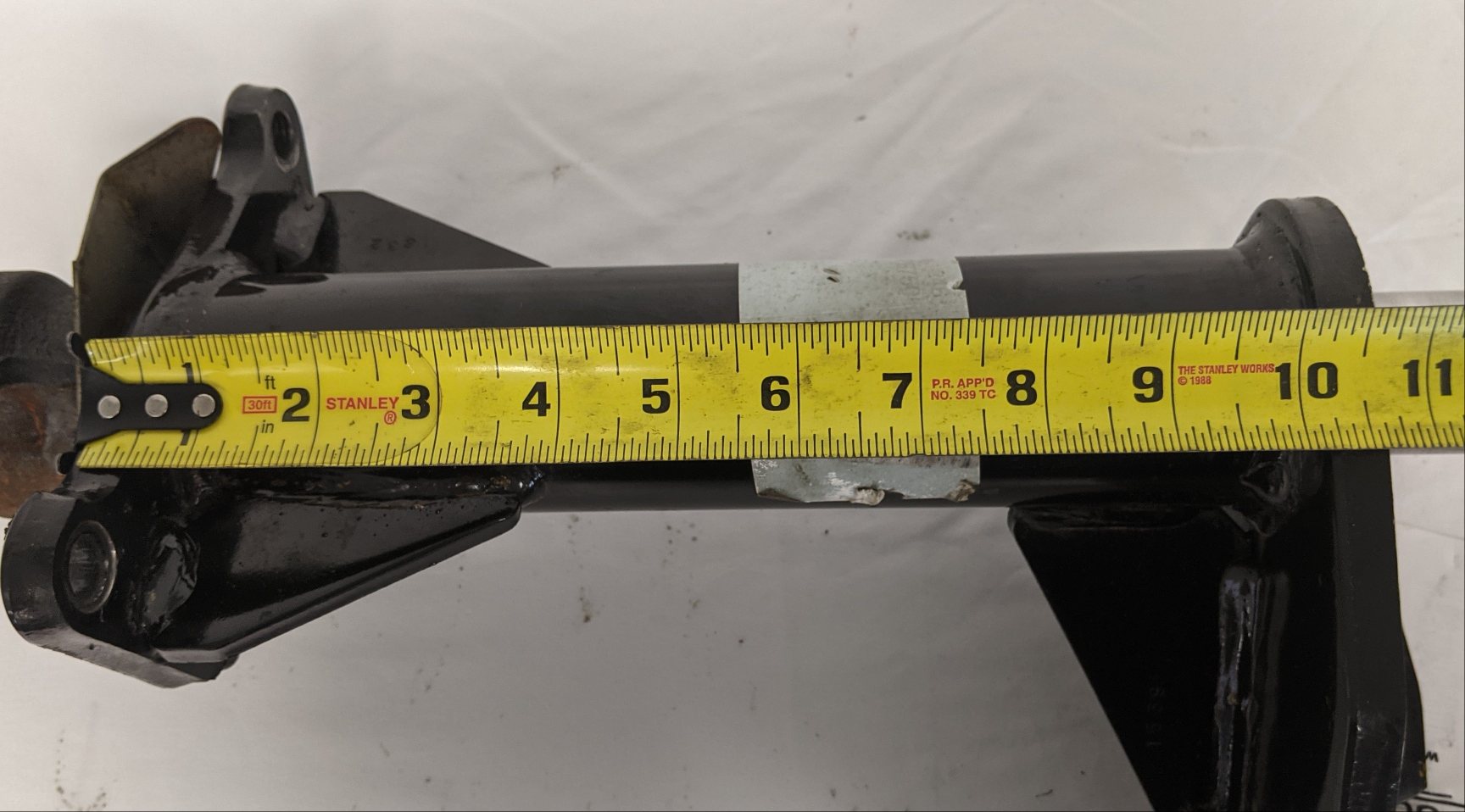 Meritor Brake Camshaft P/N 2210J7680 & Housing P/N C85 3299E6089