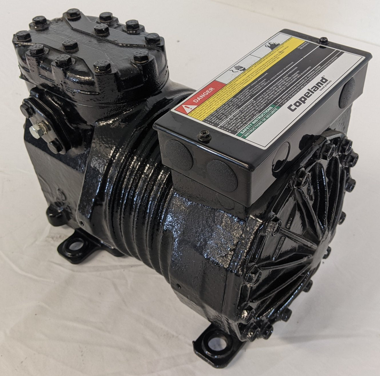 Copeland Semi-Hermetic Refrigeration Compressor # KARB-010E-CAV-800