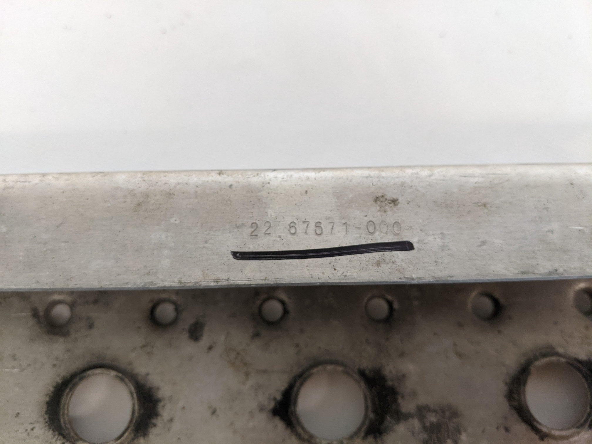 Used Freightliner 18" x 6 3/4" POL BOC Tool Box Tread Step - P/N 22-67671-000 (9639308460348)