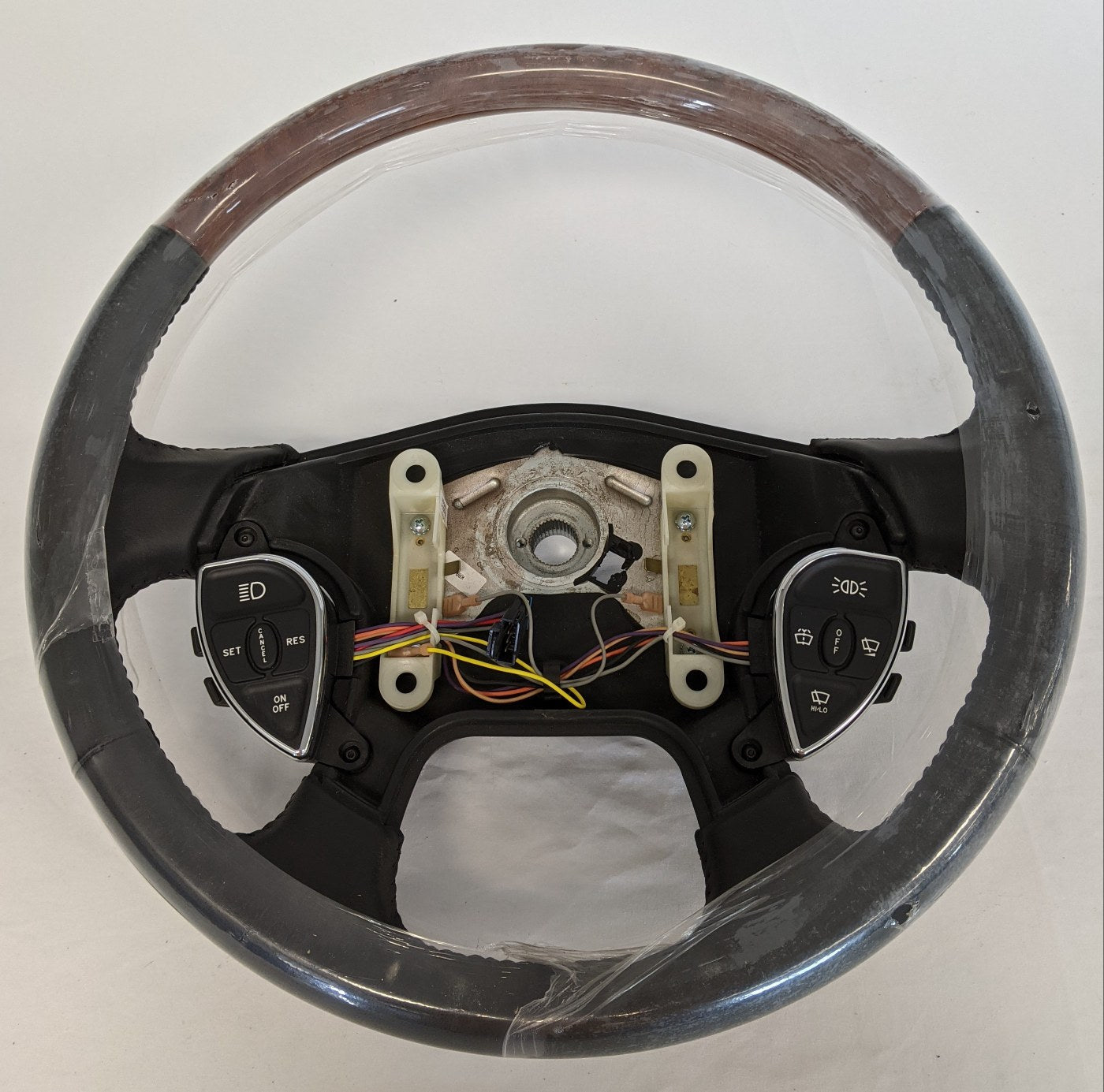 Freightliner Woodgrain and Leather Smart Steering Wheel - P/N  14-19329-002 (3939494133846)