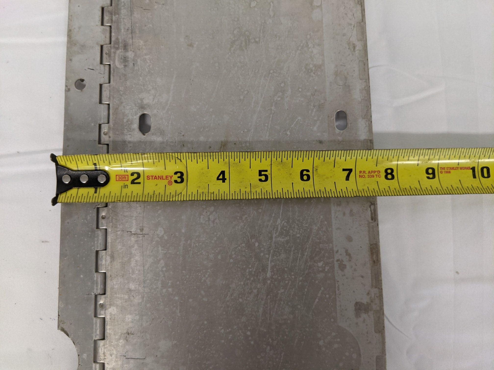 Damaged Freightliner 3 License Plate Hanger Mounting Bracket - P/N A22-25029-004 (6625714831446)