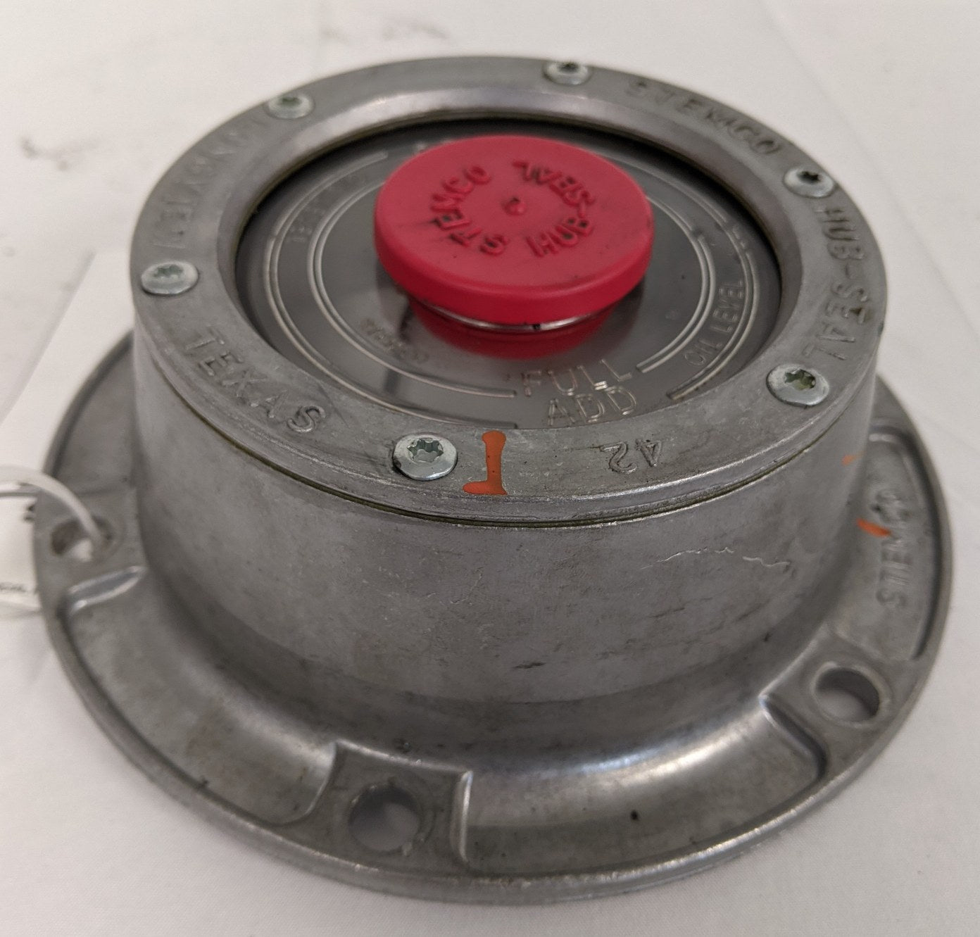 Stemco Steer Wheel Hubcap w/ Pipe Plug - P/N STM 345 4281