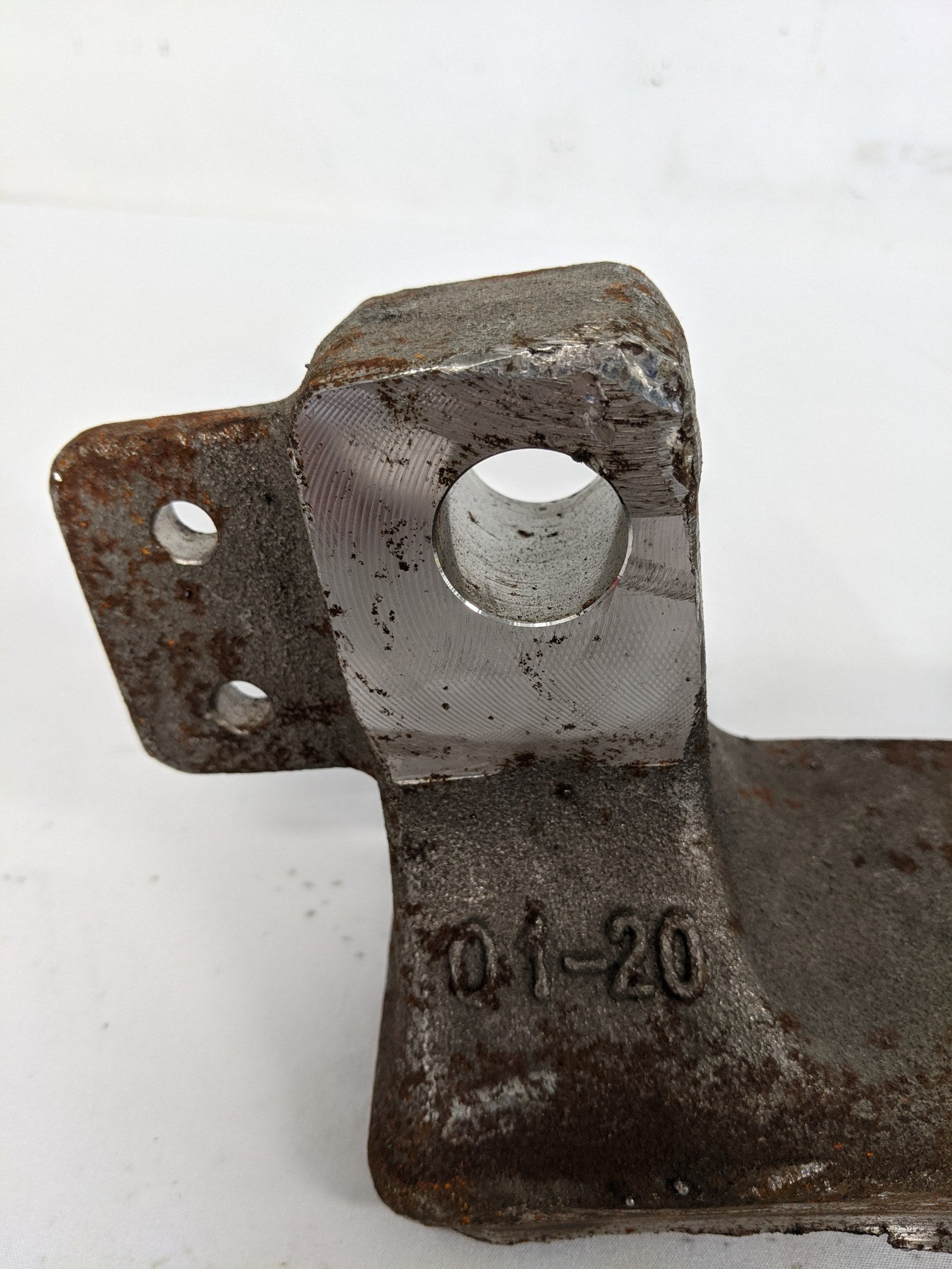 Used Freightliner RT46 Front Axle Mounted Torque V-Rod Bracket -P/N 16-21343-000 (9651804209468)