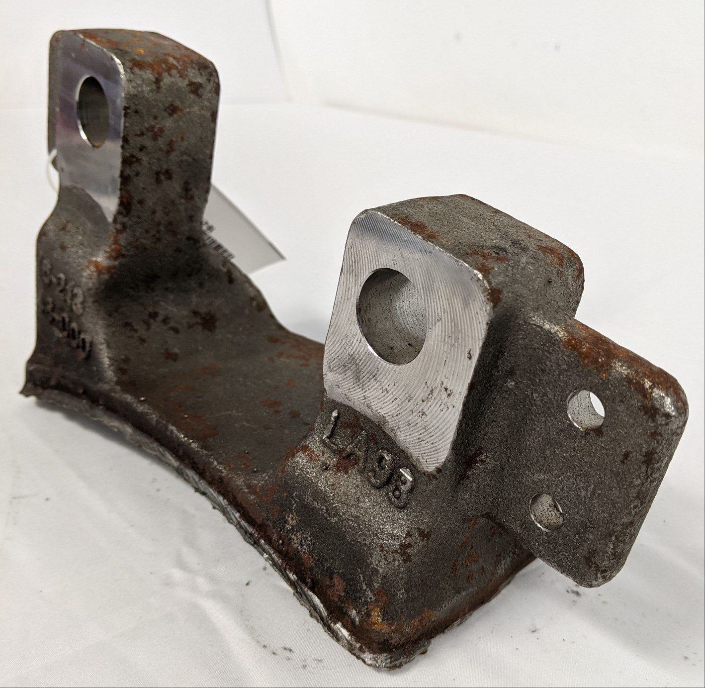 Used Freightliner RT46 Front Axle Mounted Torque V-Rod Bracket -P/N 16-21343-000 (9651804209468)