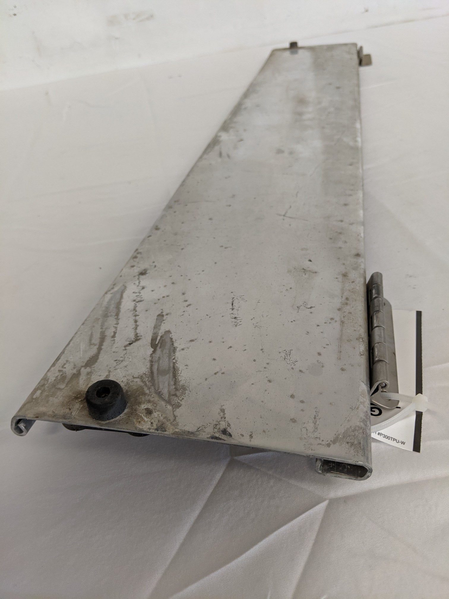 Used Freightliner Polished Hinged Fairing Kick Plate - P/N A22-68682-004 (9655393419580)