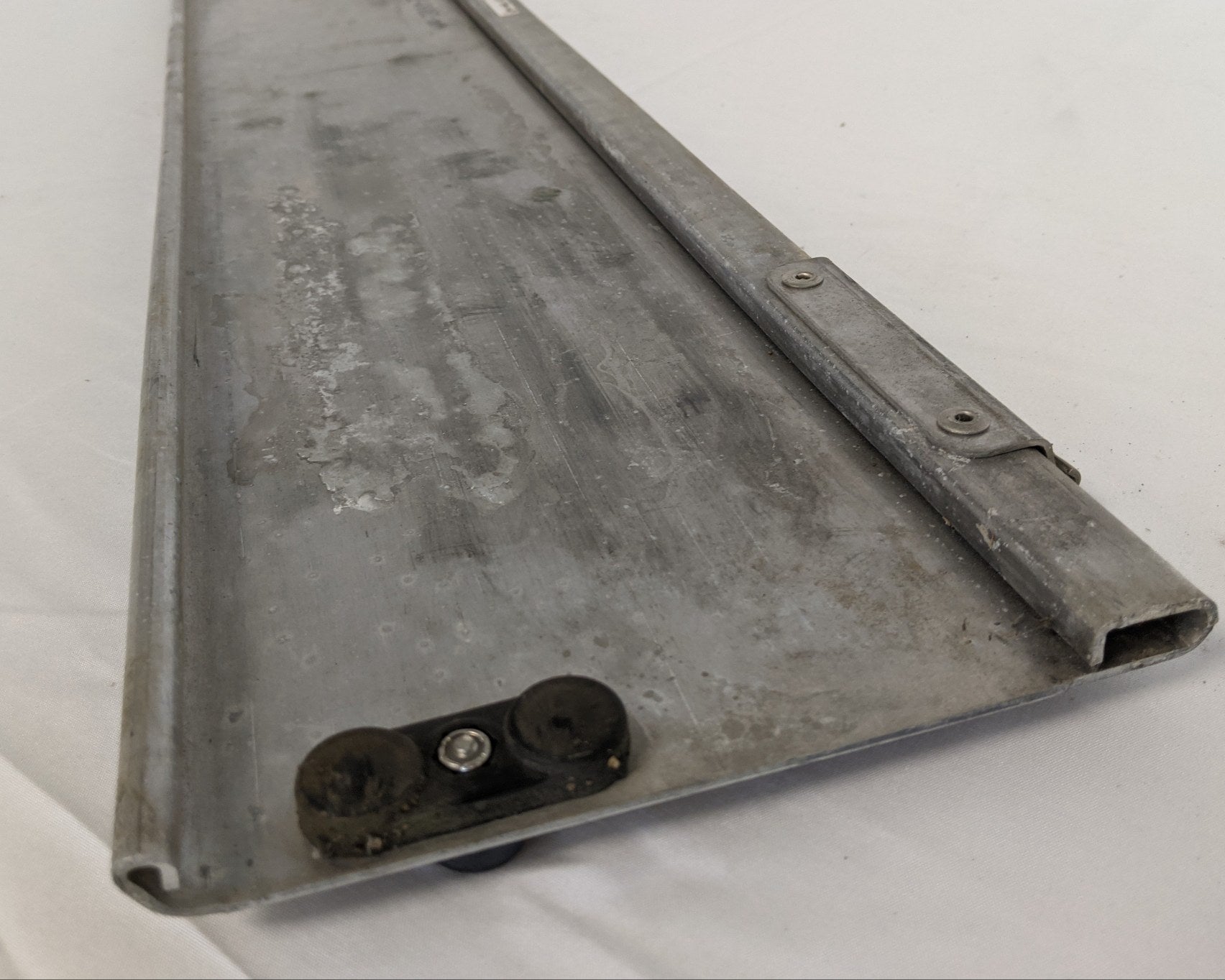 Used Freightliner Polished Hinged Fairing Kick Plate - P/N A22-68682-004 (9655393419580)