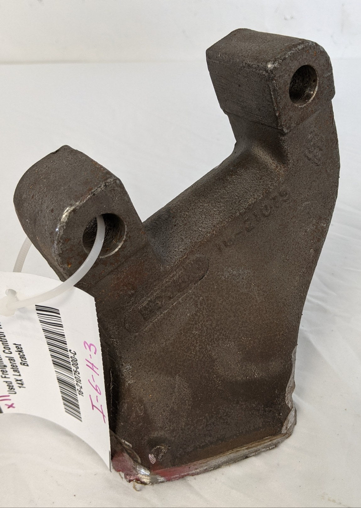 Used Freightliner LH Airliner 14X Lateral Control Rod Bracket - P/N 16-21075-000 (9660259959100)