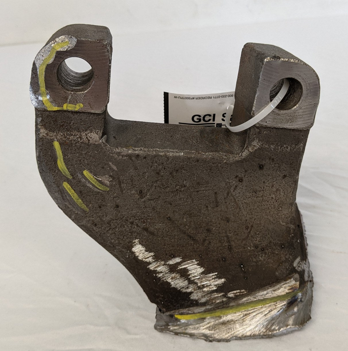 Used Freightliner LH Airliner 14X Lateral Control Rod Bracket - P/N 16-21075-000 (9660259959100)