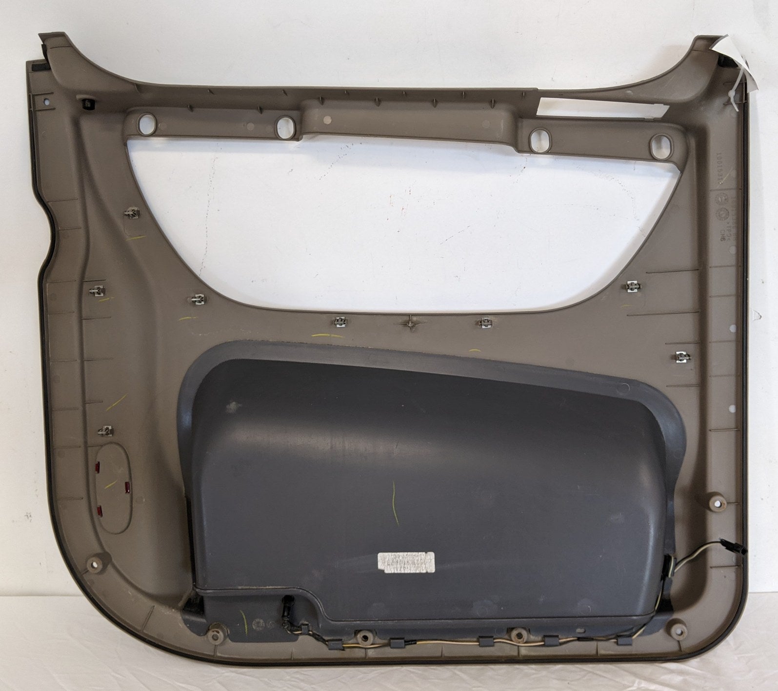 *Heavy Wear* Freightliner Cascadia P3 RH Door Panel w/ Carpet -P/N A18-58477-007 (9673742221628)