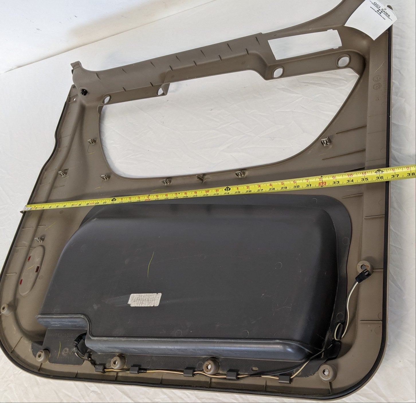 *Heavy Wear* Freightliner Cascadia P3 RH Door Panel w/ Carpet -P/N A18-58477-007 (9673742221628)