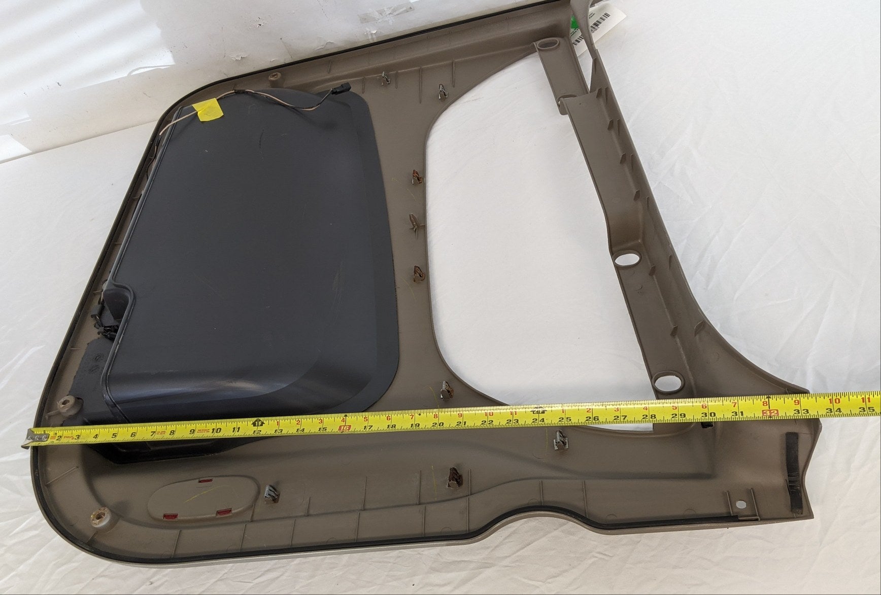 *Heavy Wear* Freightliner Cascadia P3 LH Door Panel- P/N A18-58477-004, 16915385 (9673733374268)