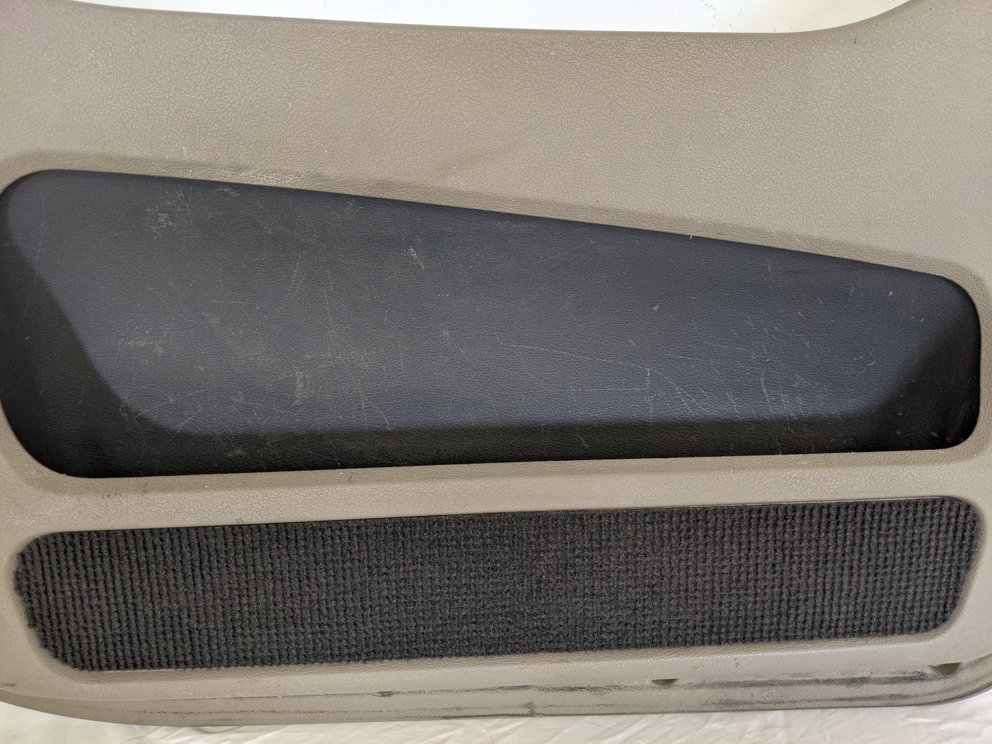 *Heavy Wear* Freightliner Cascadia P3 LH Door Panel w/ Carpet- P/N A18-58477-006 (9673728131388)