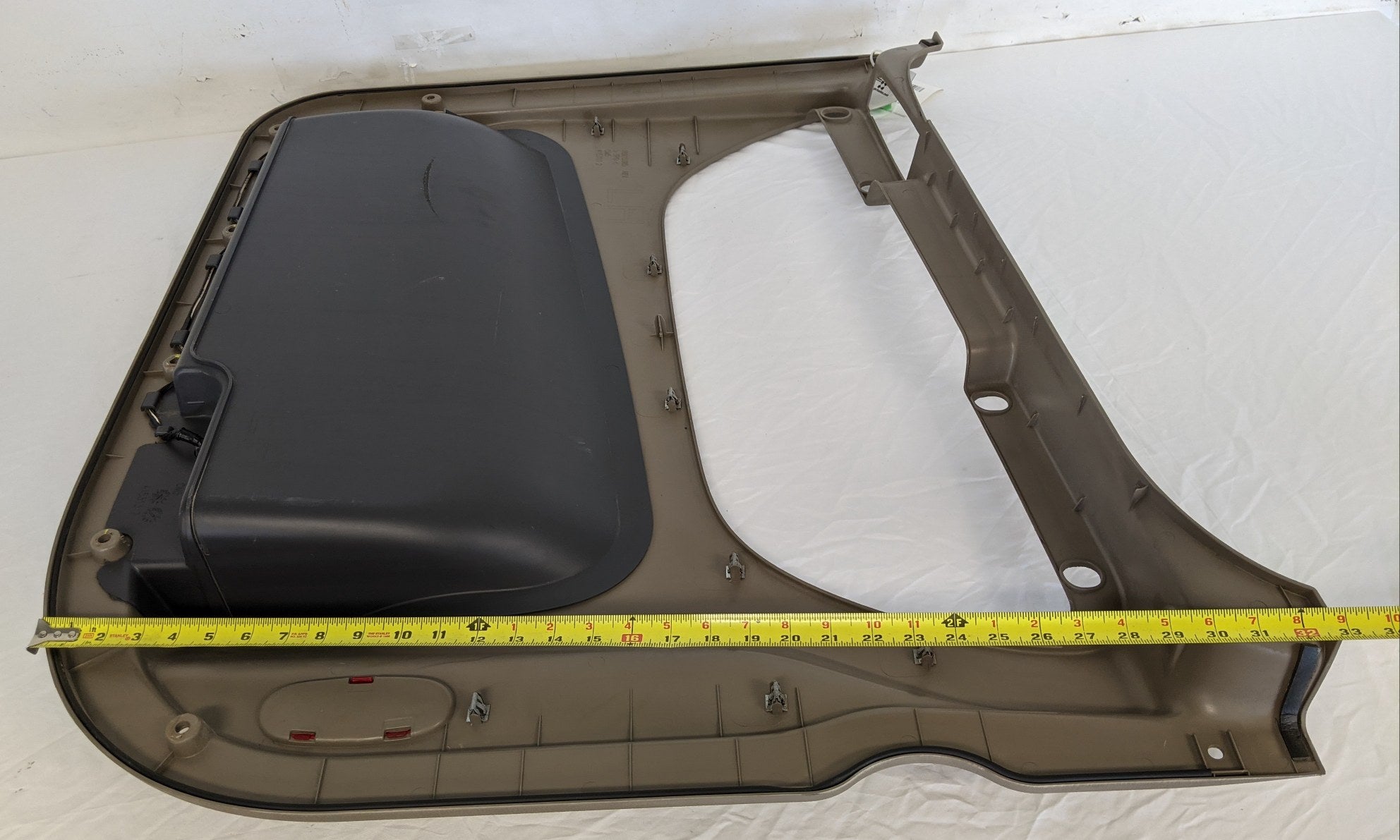 *Heavy Wear* Freightliner Cascadia P3 LH Door Panel w/ Carpet- P/N A18-58477-006 (9673728131388)